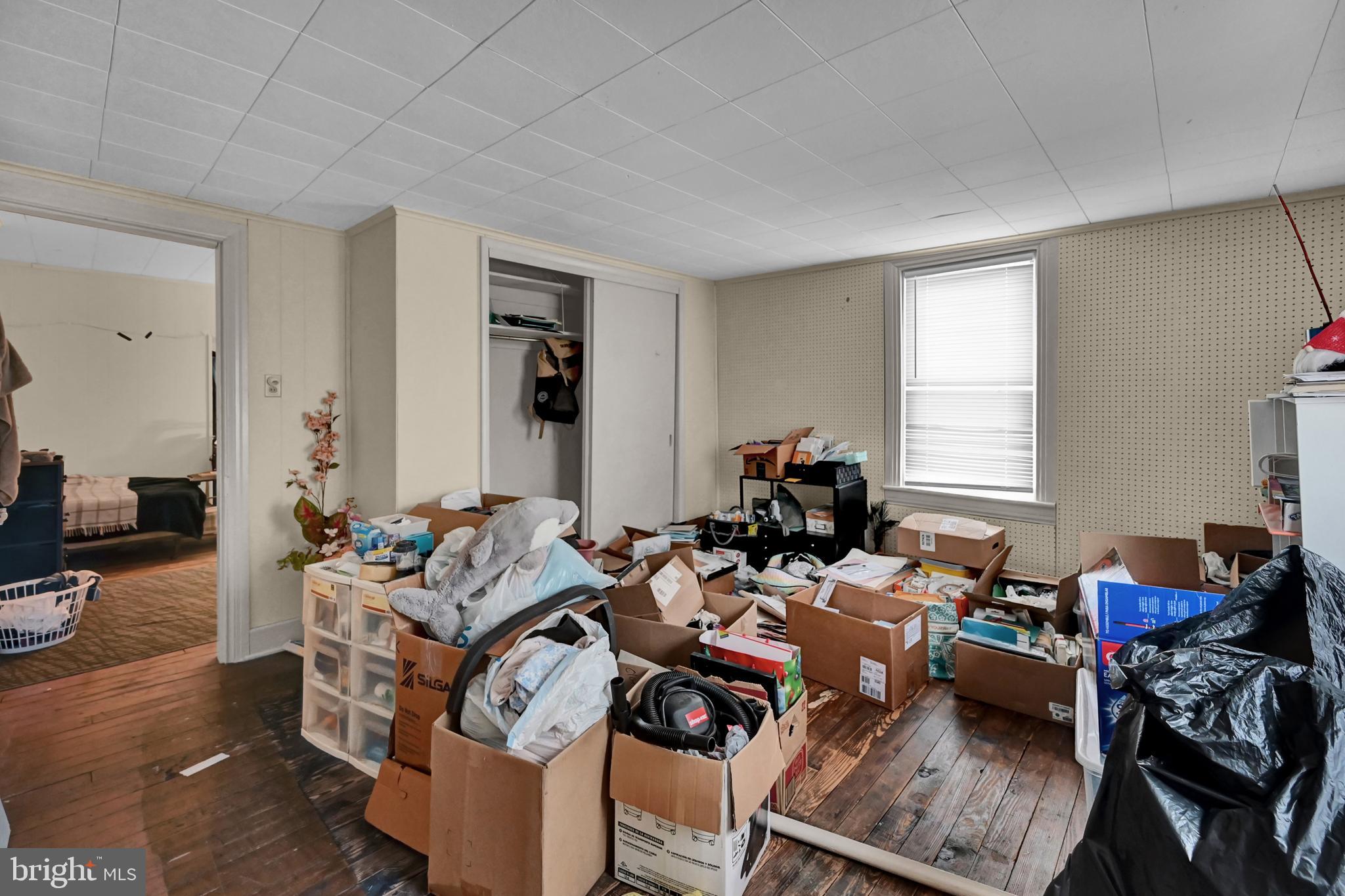 THE AVENUES - Residential Income