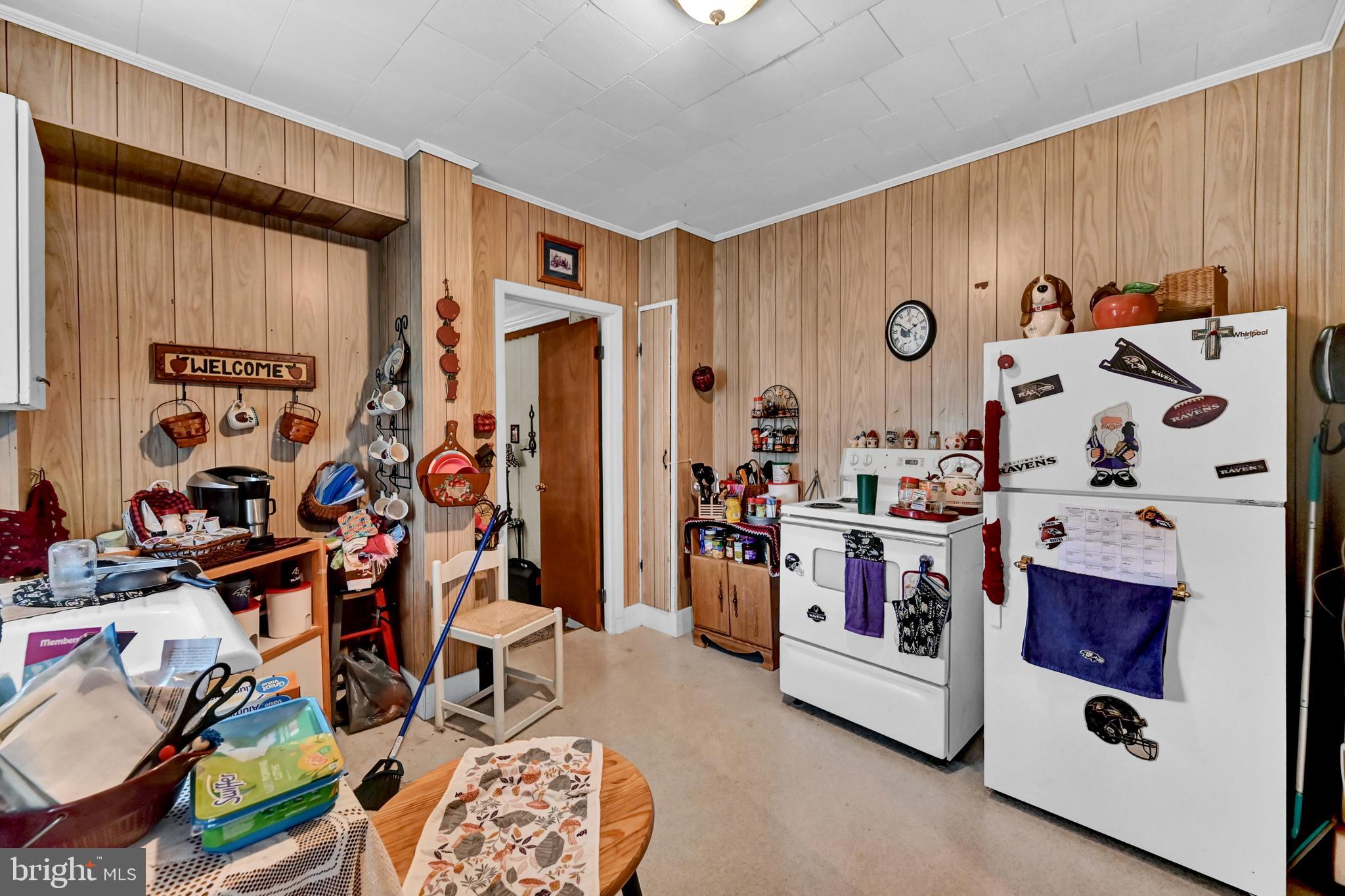 THE AVENUES - Residential Income