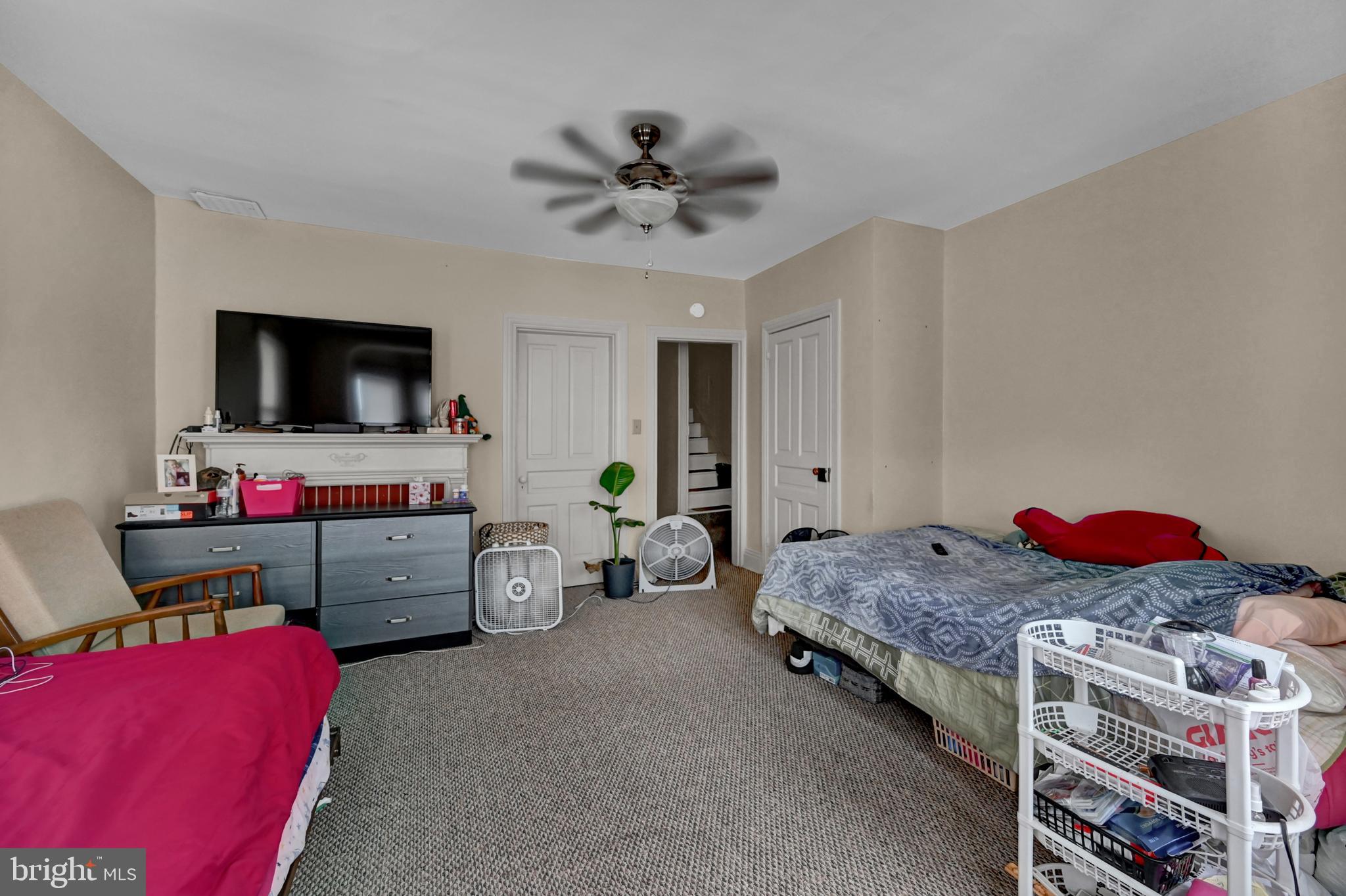 THE AVENUES - Residential Income