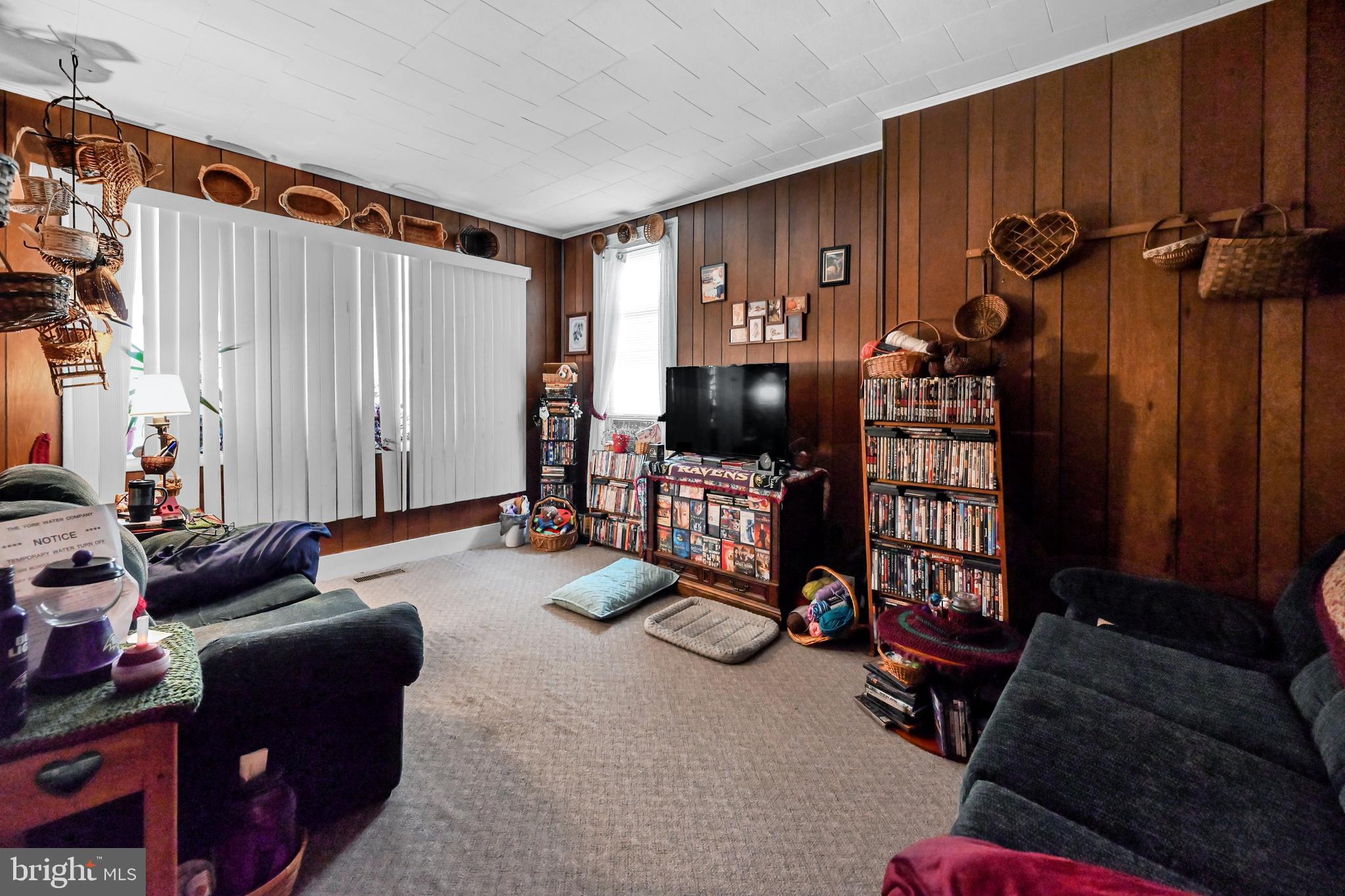 THE AVENUES - Residential Income