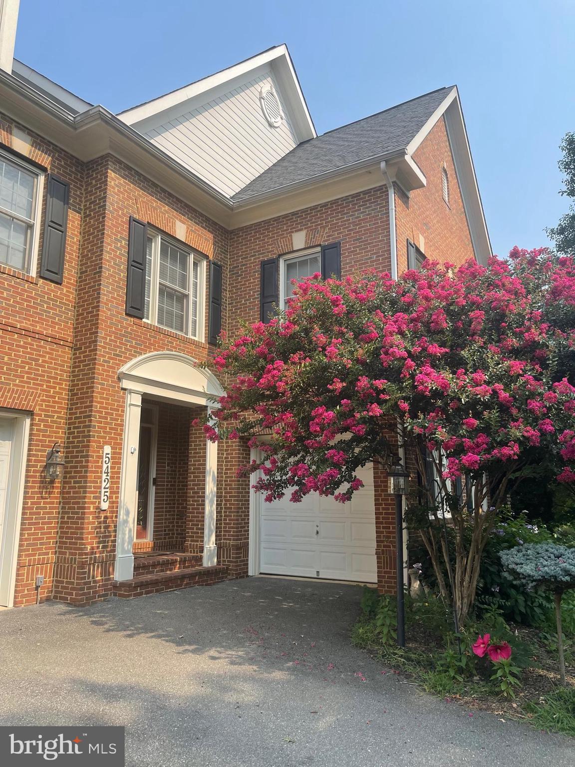 ALTA VISTA - Residential Lease