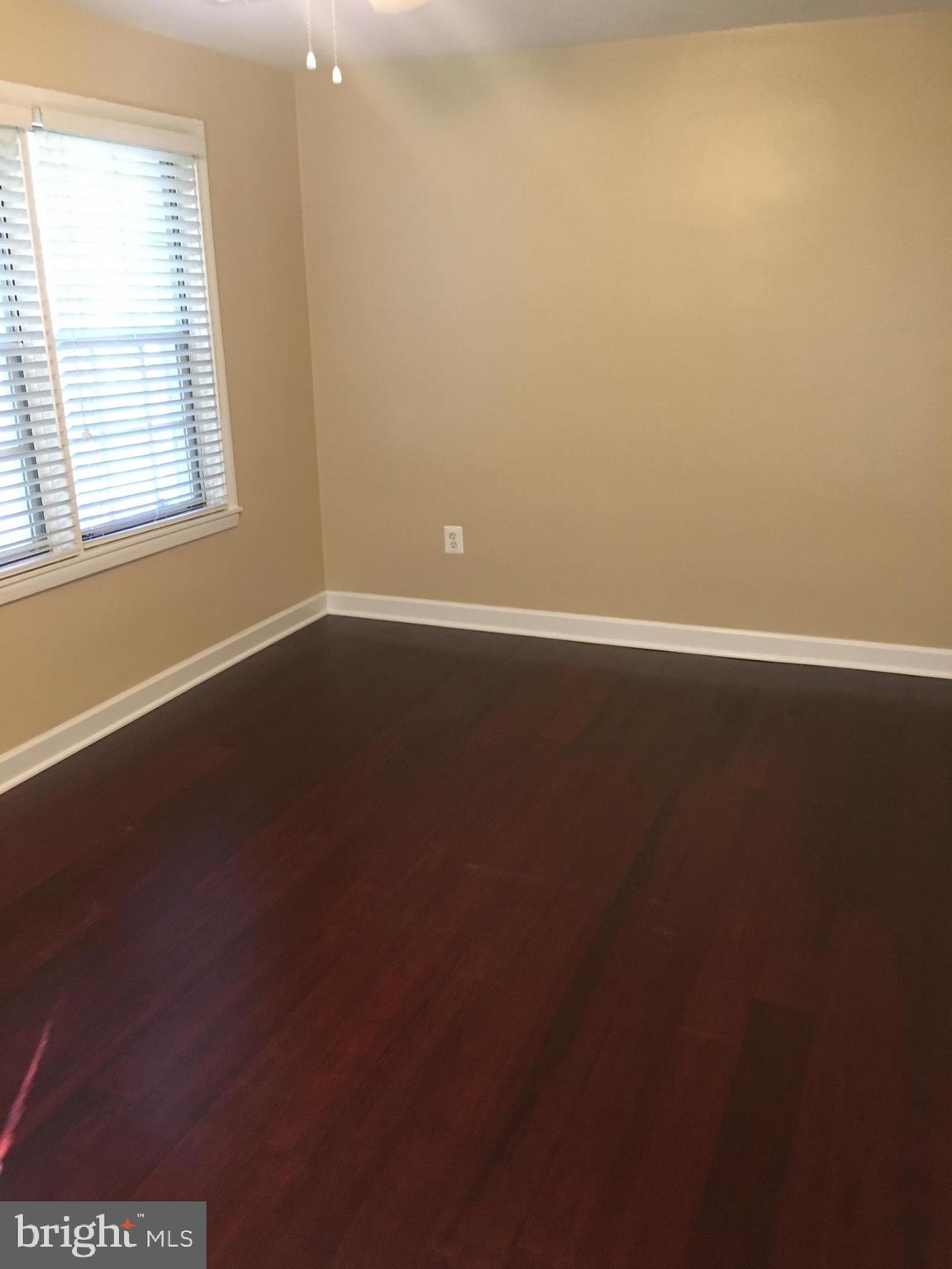 PARK GLEN - Residential Lease