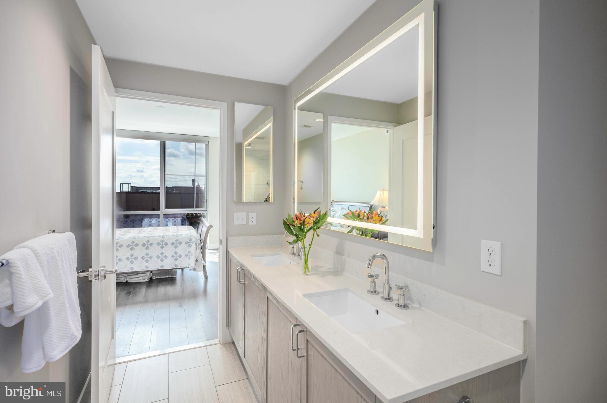 PIKE AND ROSE - Residential