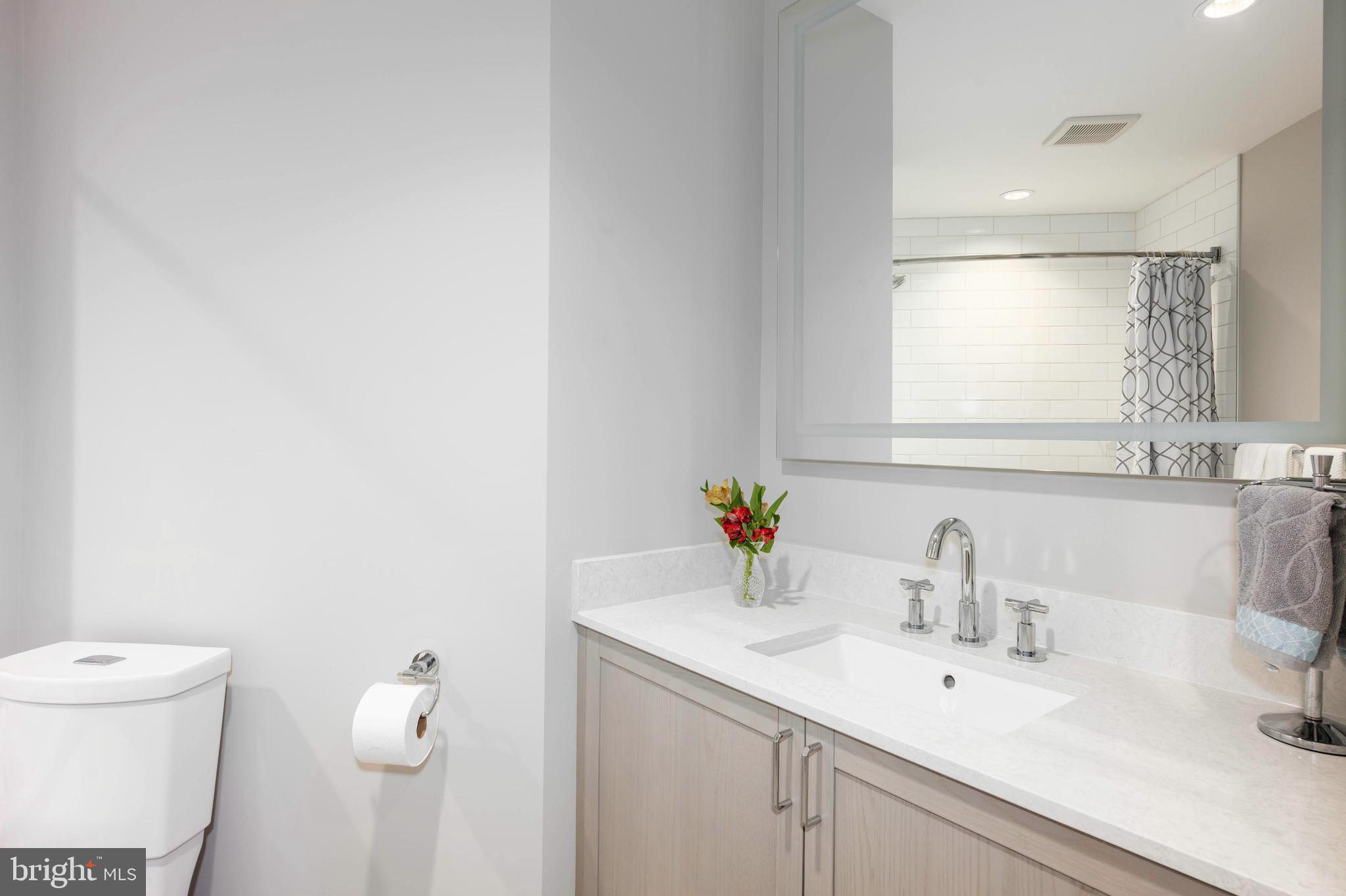 PIKE AND ROSE - Residential