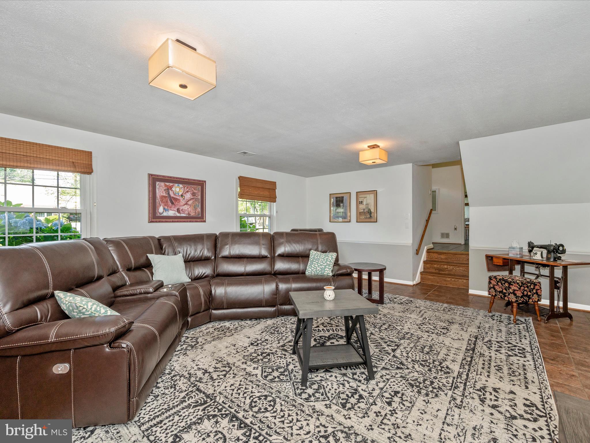 SHERWOOD FOREST MANOR - Residential