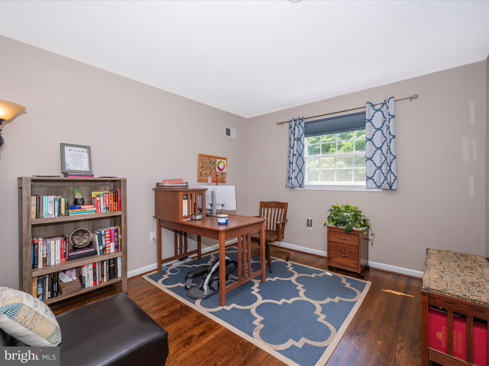 SHERWOOD FOREST MANOR - Residential