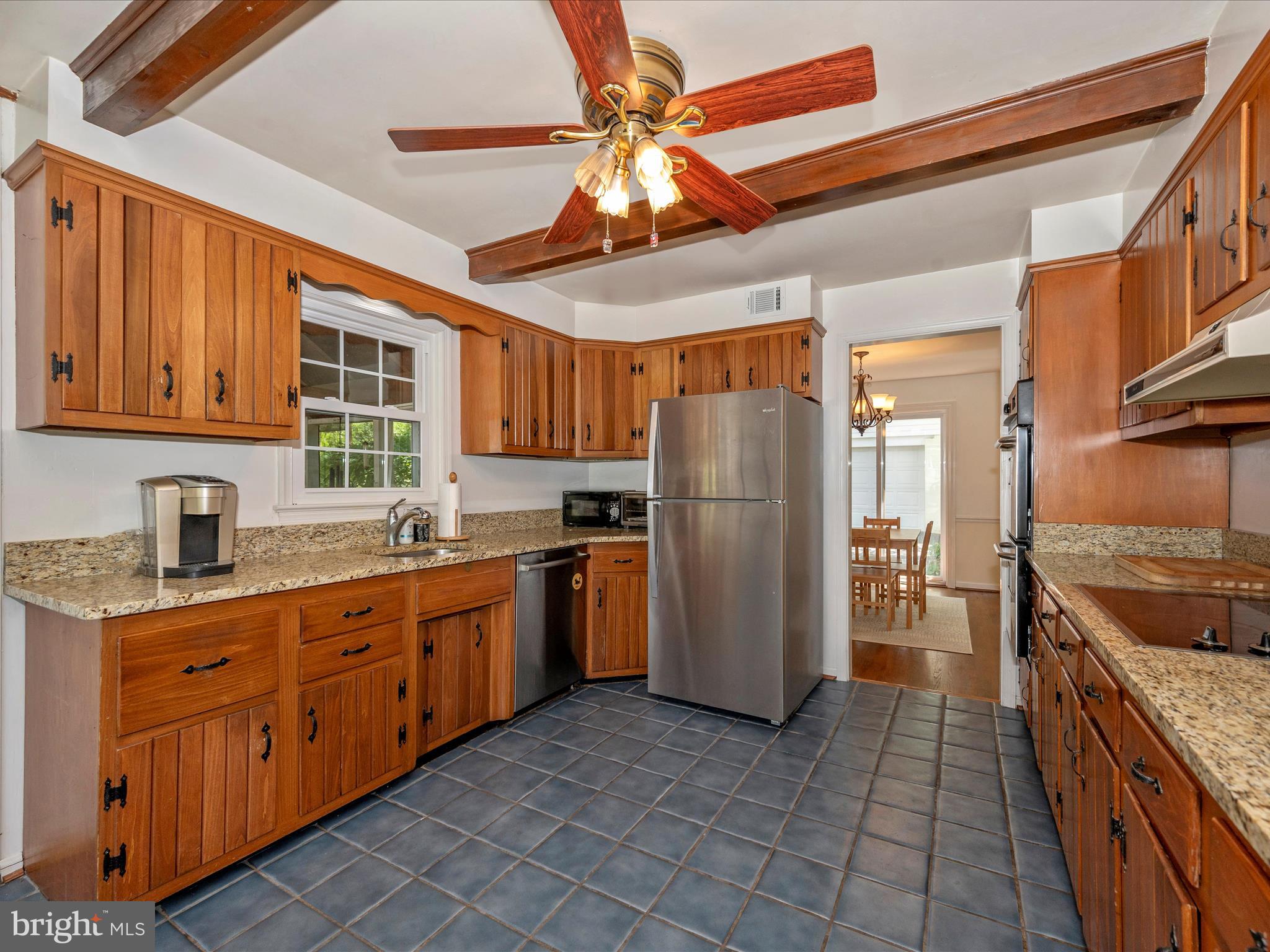 SHERWOOD FOREST MANOR - Residential