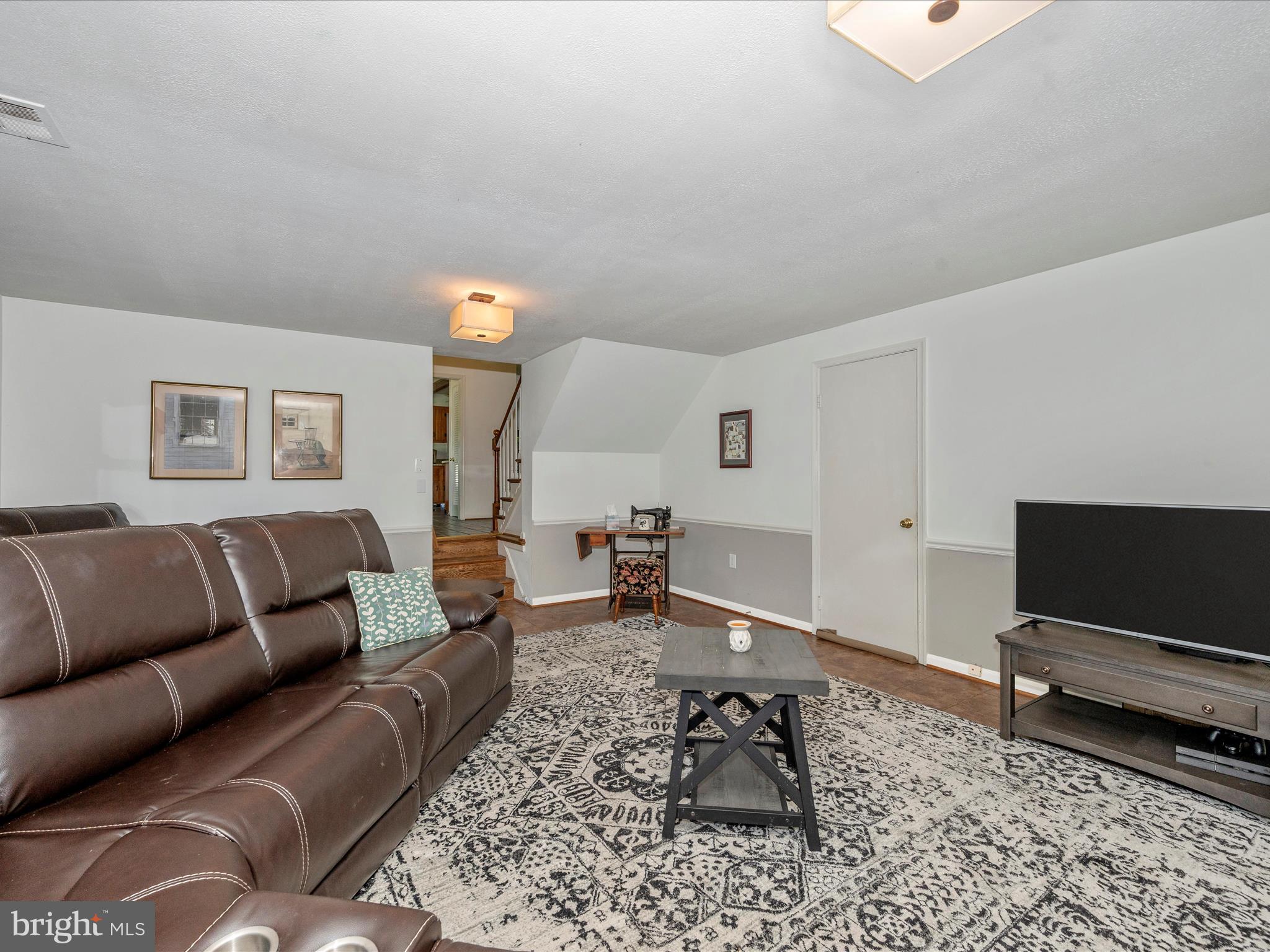 SHERWOOD FOREST MANOR - Residential