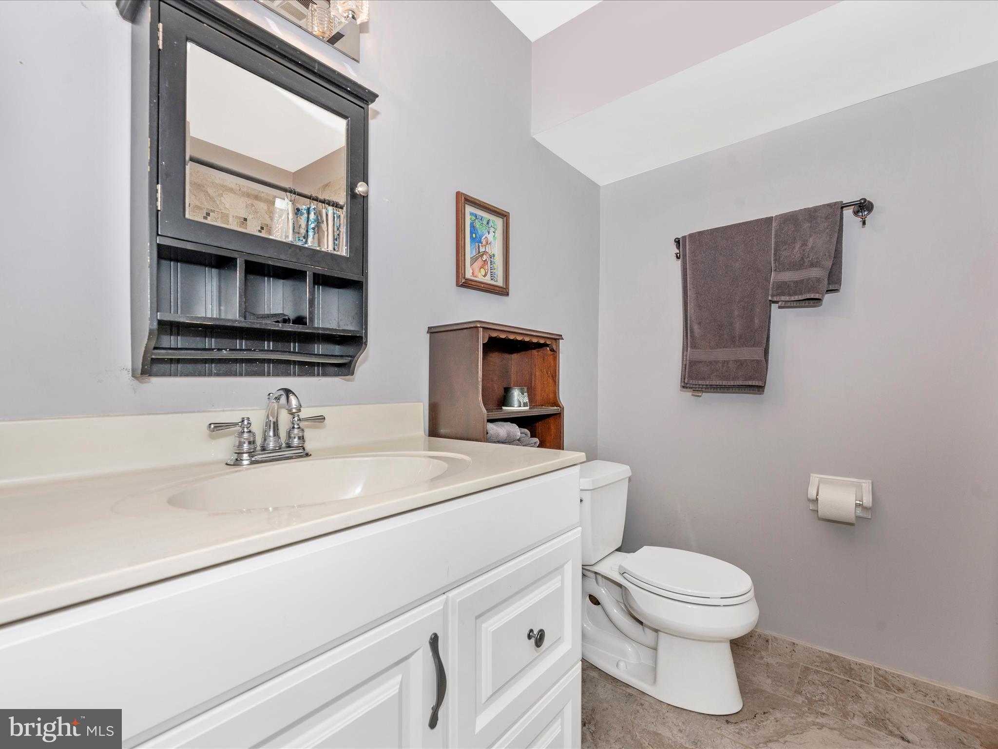 SHERWOOD FOREST MANOR - Residential