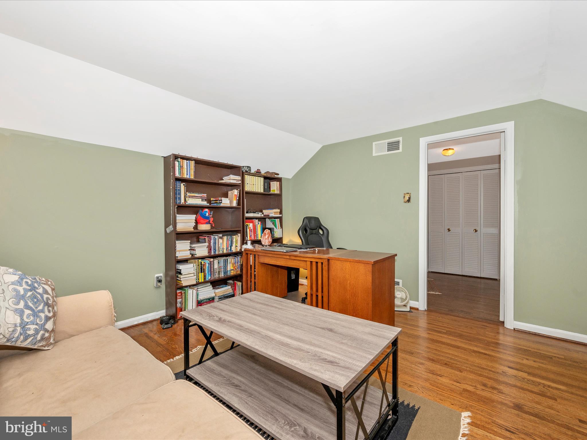 SHERWOOD FOREST MANOR - Residential