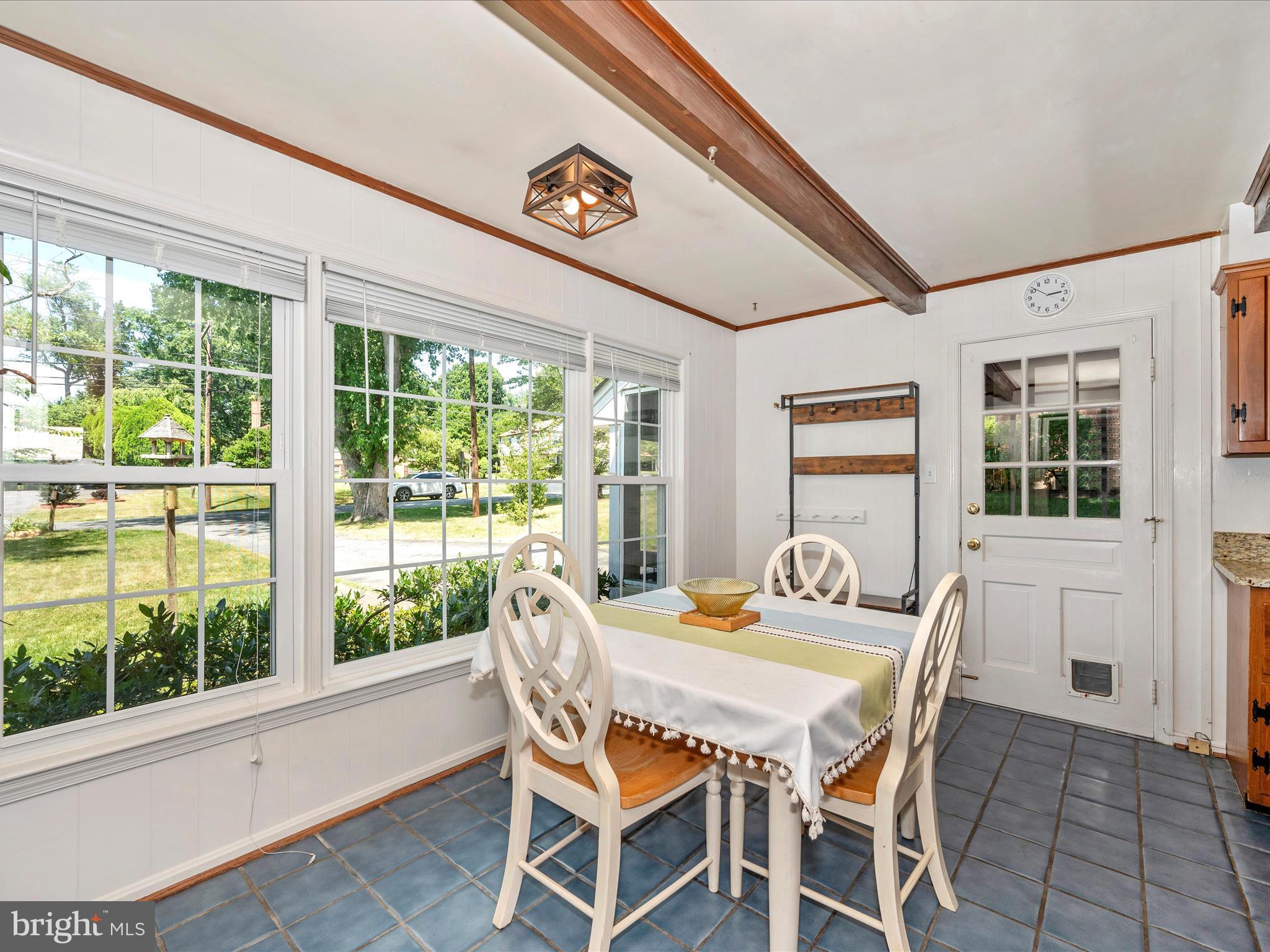 SHERWOOD FOREST MANOR - Residential