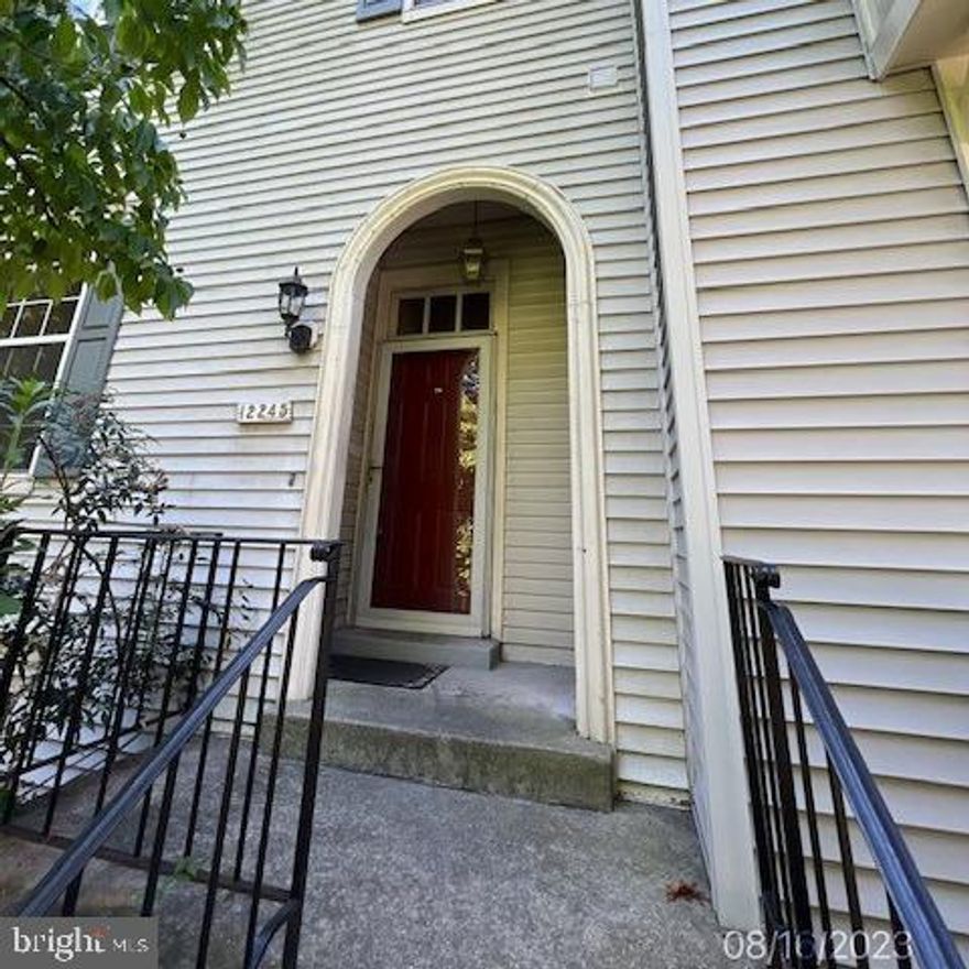 Welcome to unite 81 at 12245 Wye Oak Commons Cir.  This beautiful townhoume in WALDEN AT BURKE CENTRE is a part of the Burke Centre Conservancy. You get access to the 5 Community Centers, each of which has a swimming pool! Also take advantage of the many other amenities to include tennis courts, pickleball and basketball courts TBP.  There are multiple trails, tot lots and fun events like the Burke Centre Festival! It's conveniently located  near multiple shopping centers, restaurants, and major commuter roads. 
A commuters dream with easy access to the VRE Burke Centre Station, Fairfax County Parkway, Burke Centre Parkway, I-495 and more.  Fully finished lower level back to private treed area.  The interior boasts hardwood flooring. Maintenance free unit the association fees include lawn maintenance.