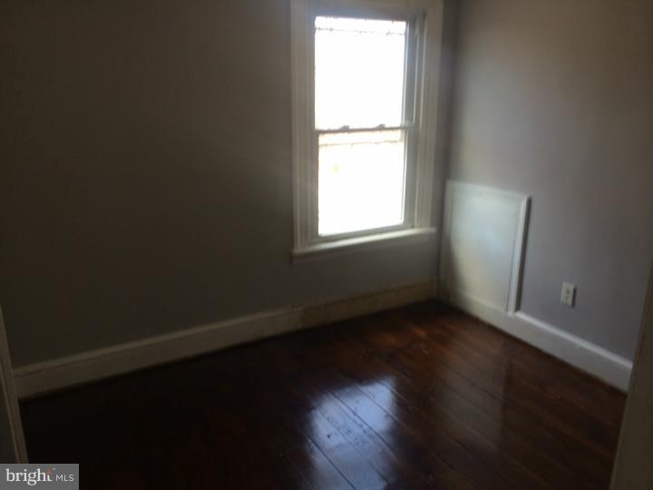 GLENSIDE - Residential Lease