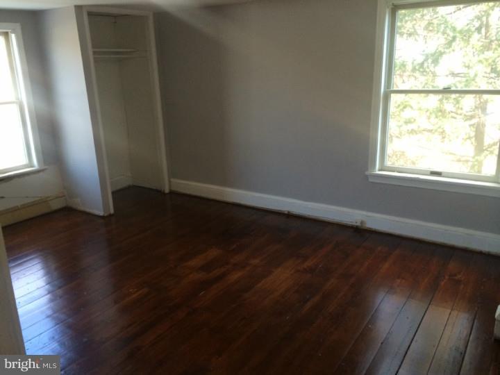 GLENSIDE - Residential Lease
