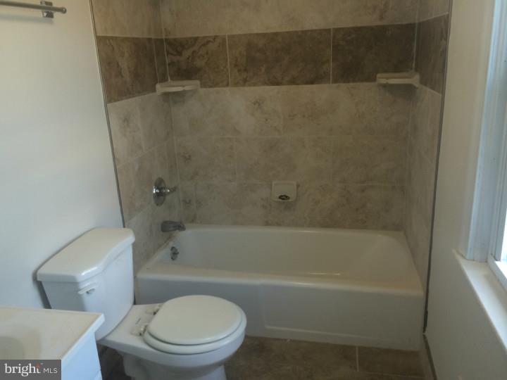 GLENSIDE - Residential Lease