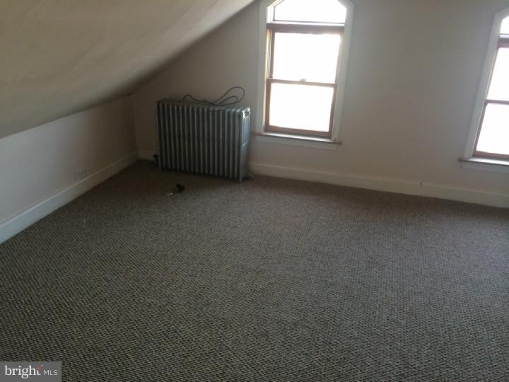 GLENSIDE - Residential Lease