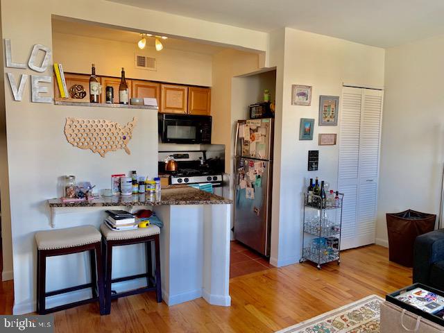 GRADUATE HOSPITAL - Residential Lease