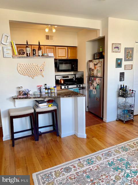 GRADUATE HOSPITAL - Residential Lease