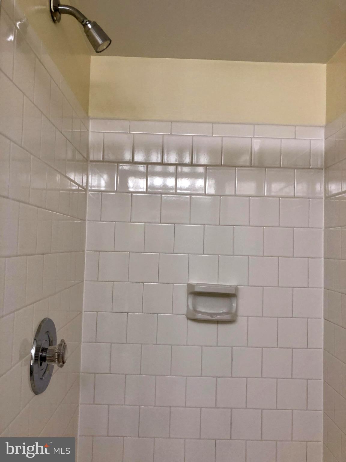 STAPLETON COURT GARDEN - Residential Lease