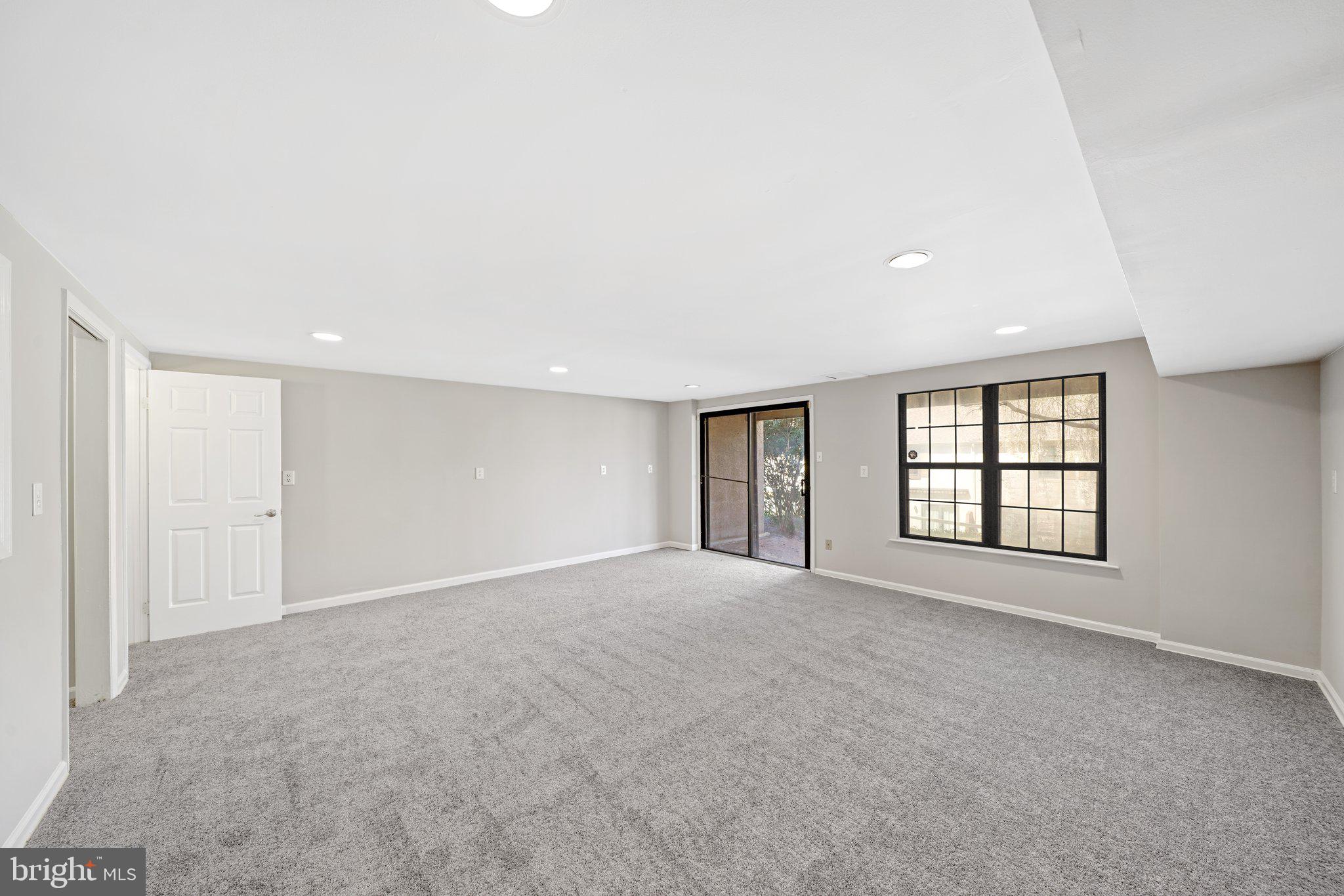 WILLISTOWN WOODS - Residential