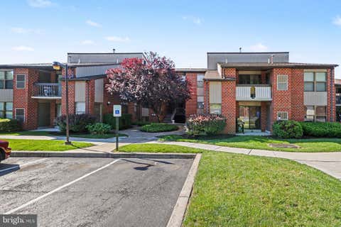 Condo For Sale - 1210 E Hampton Hill Court<br/> HARRISBURG, PA 17111