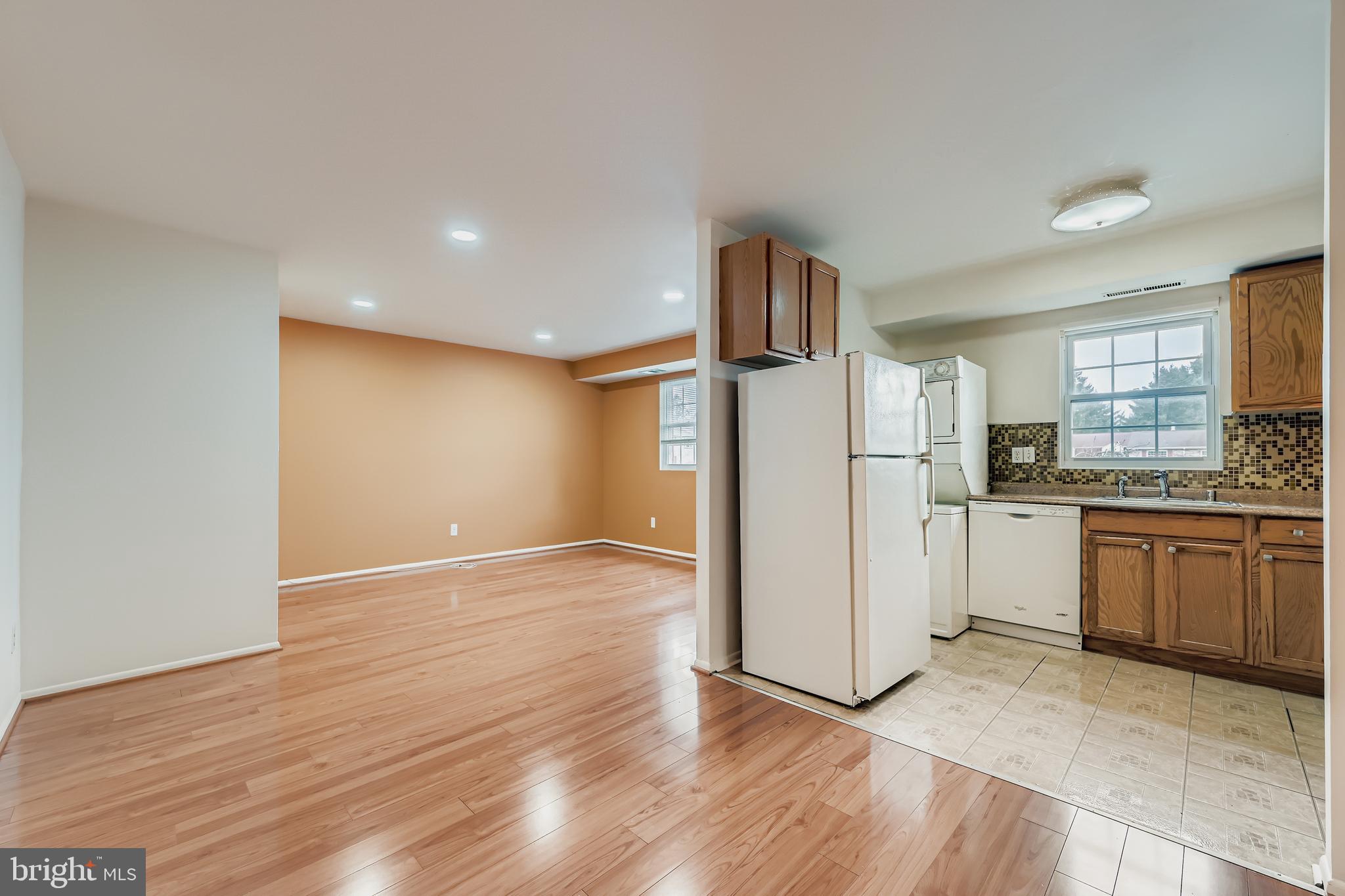 GARDENS AT OWINGS MILLS - Residential Lease