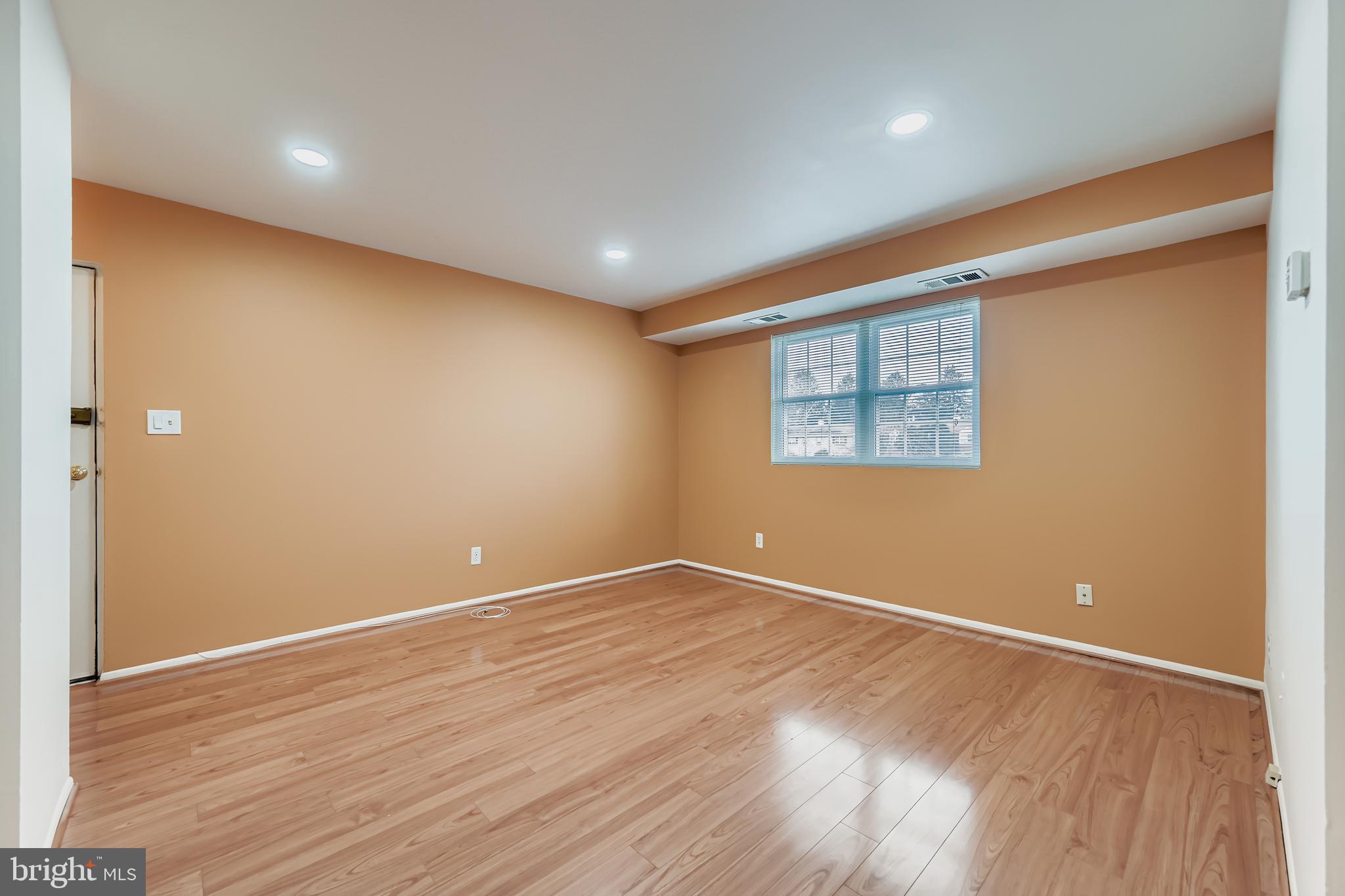 GARDENS AT OWINGS MILLS - Residential Lease