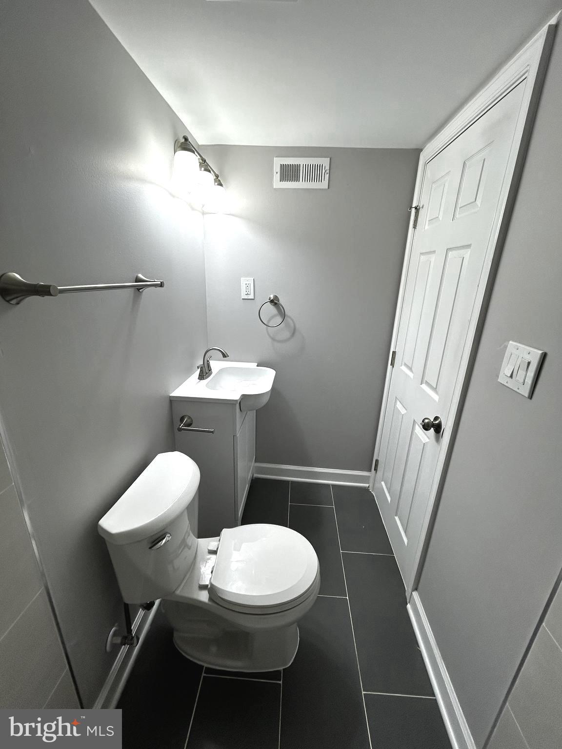 BIDDLE STREET - Residential