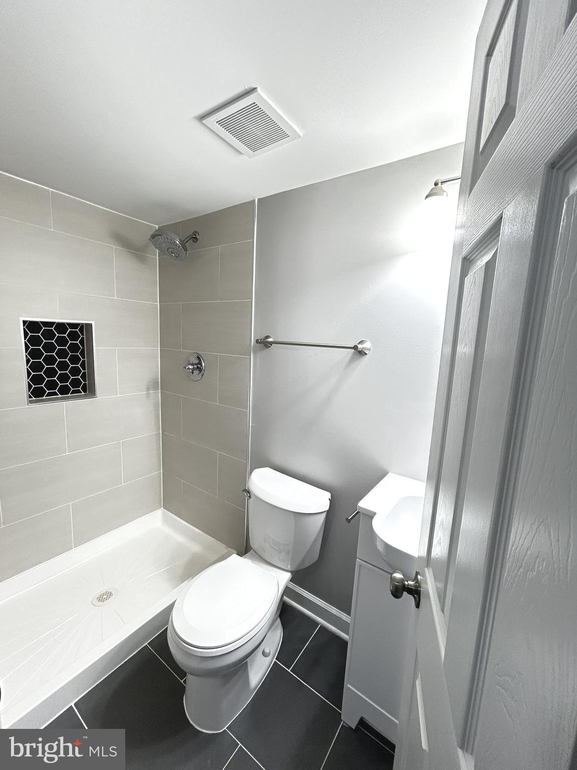 BIDDLE STREET - Residential