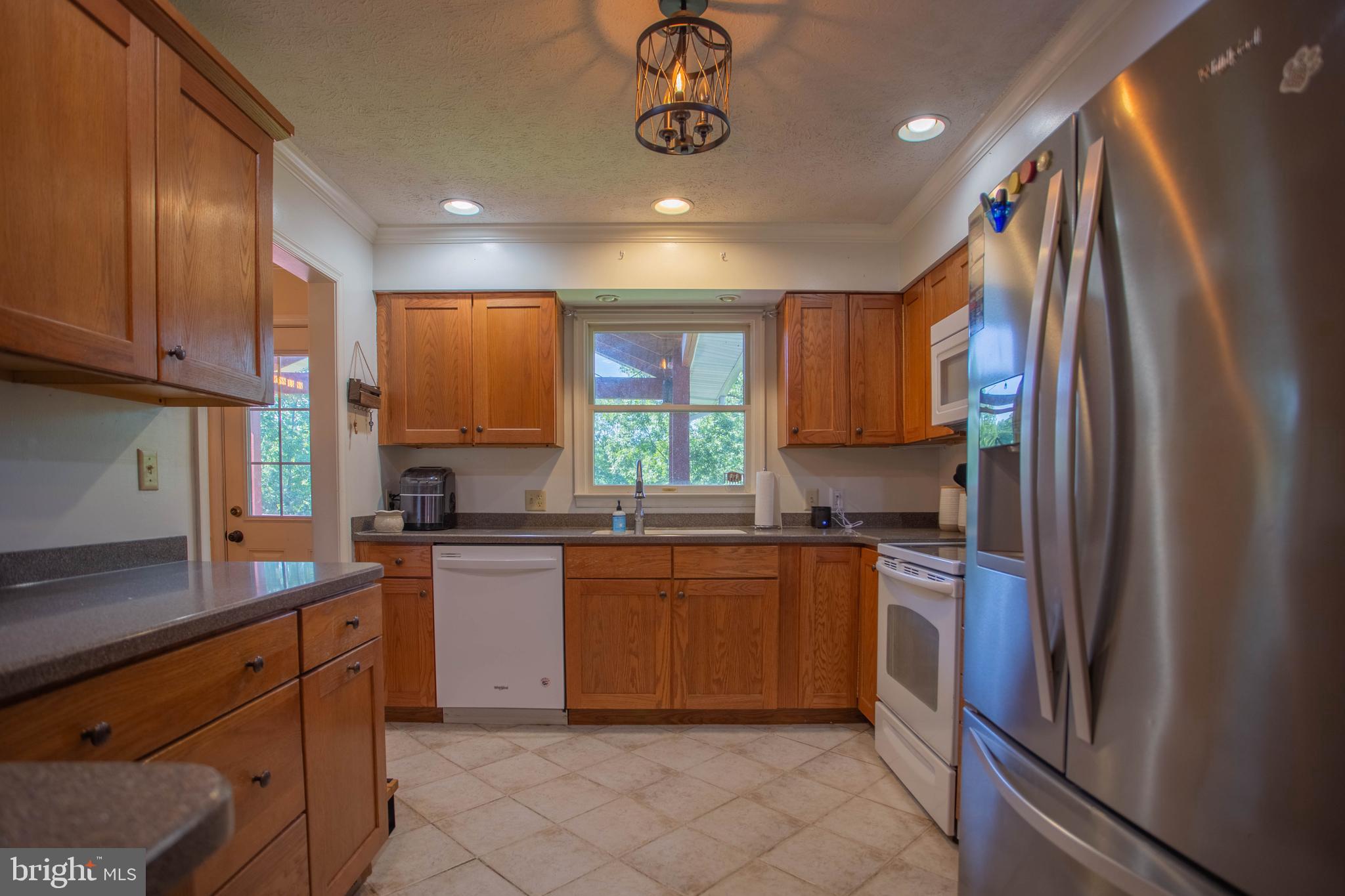 FOXCREST MANOR - Residential