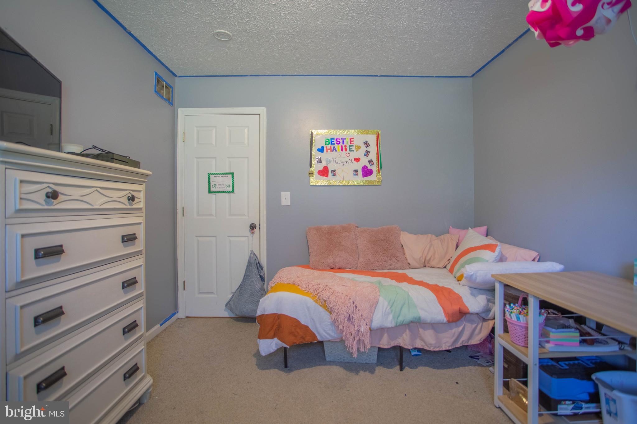 FOXCREST MANOR - Residential