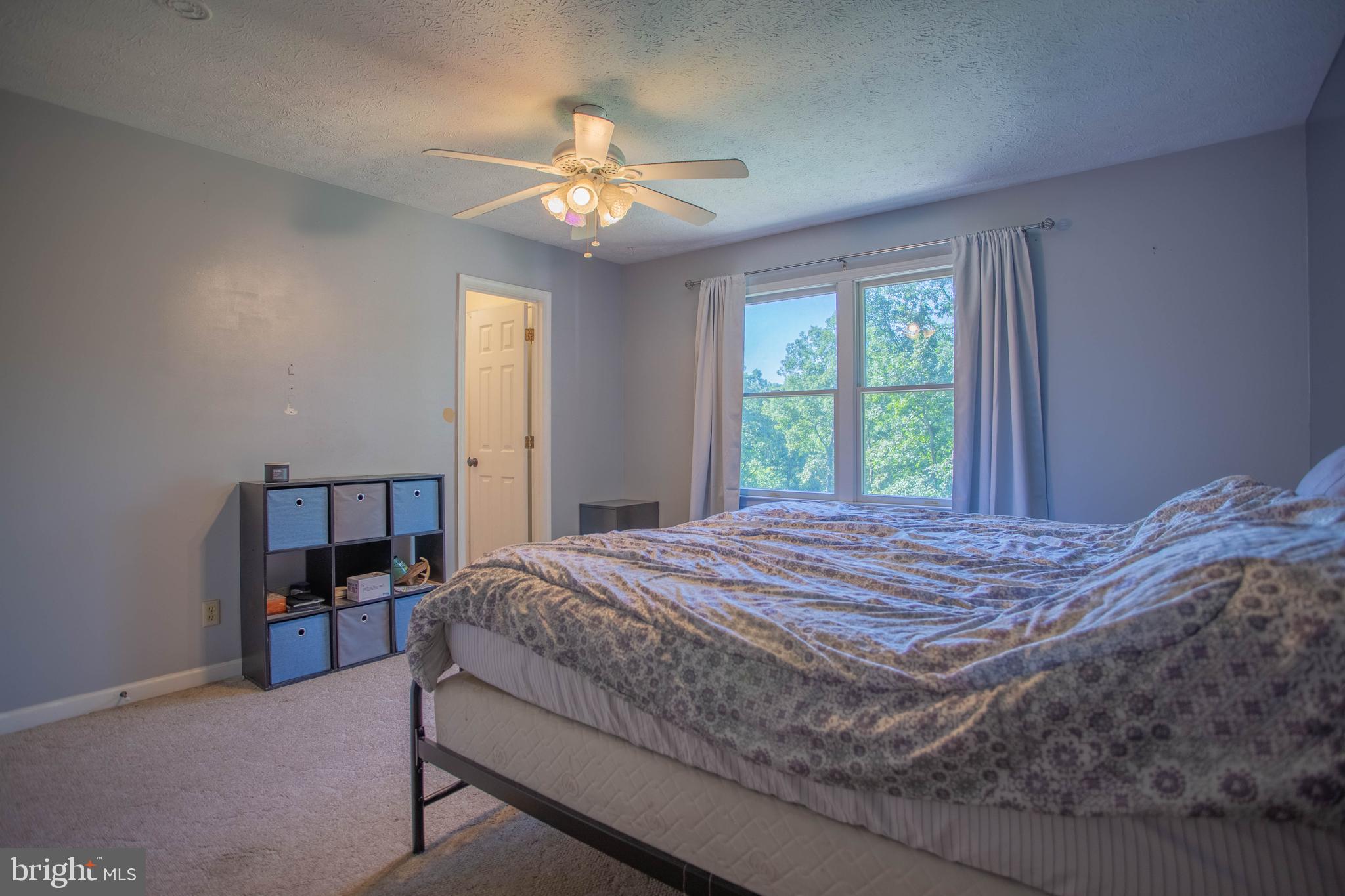 FOXCREST MANOR - Residential