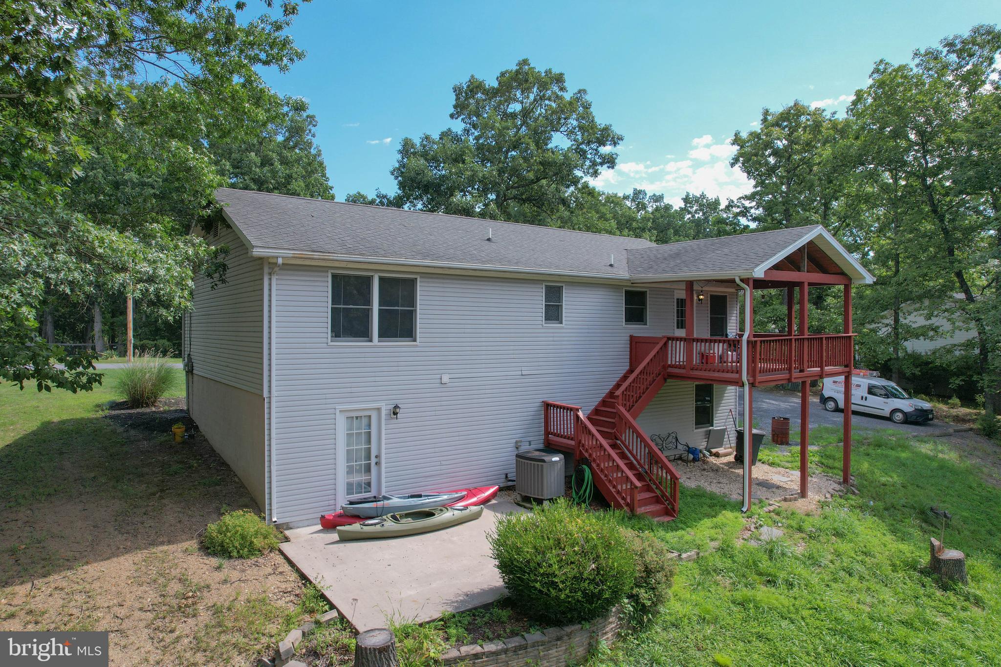 FOXCREST MANOR - Residential