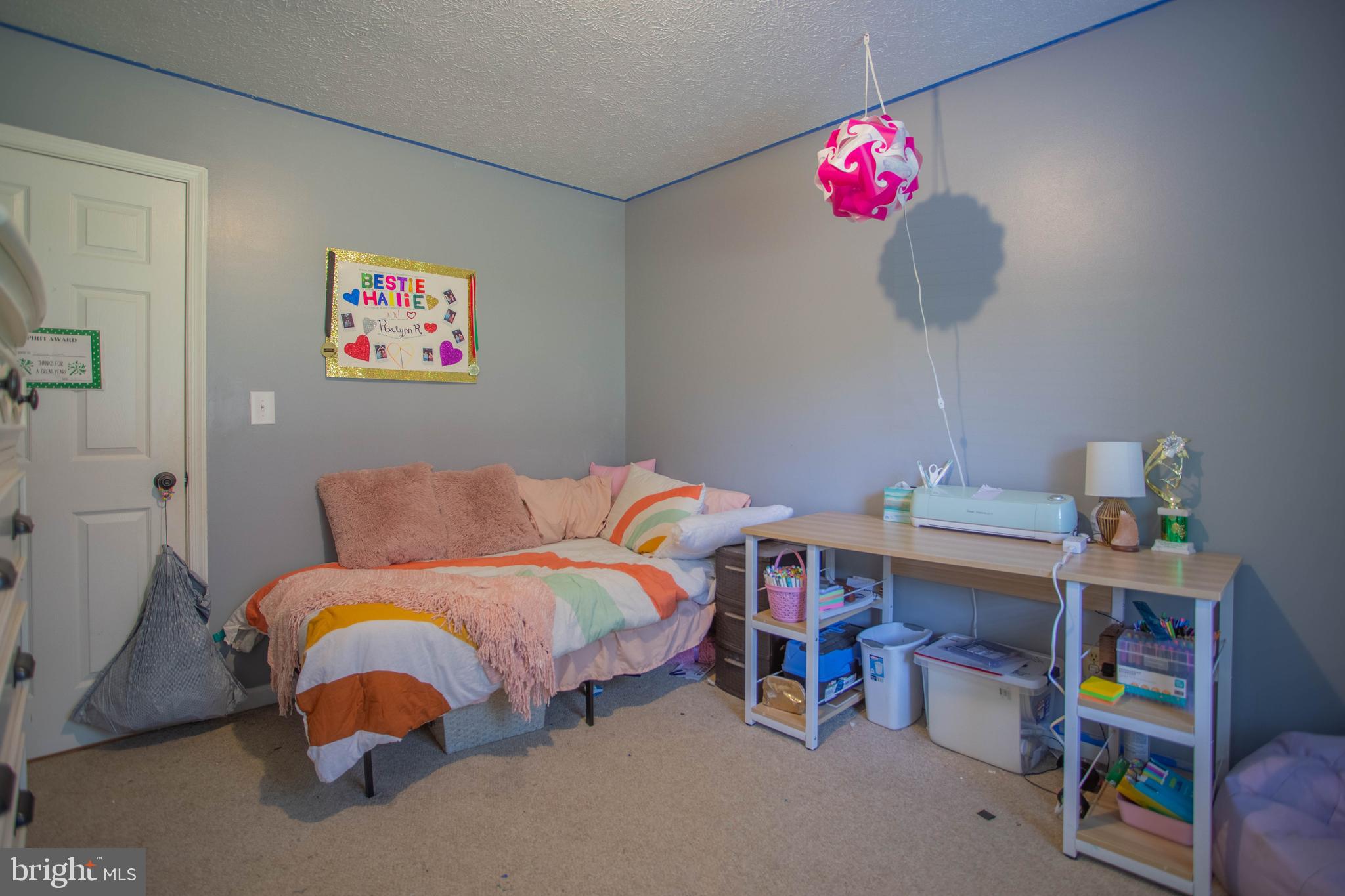 FOXCREST MANOR - Residential