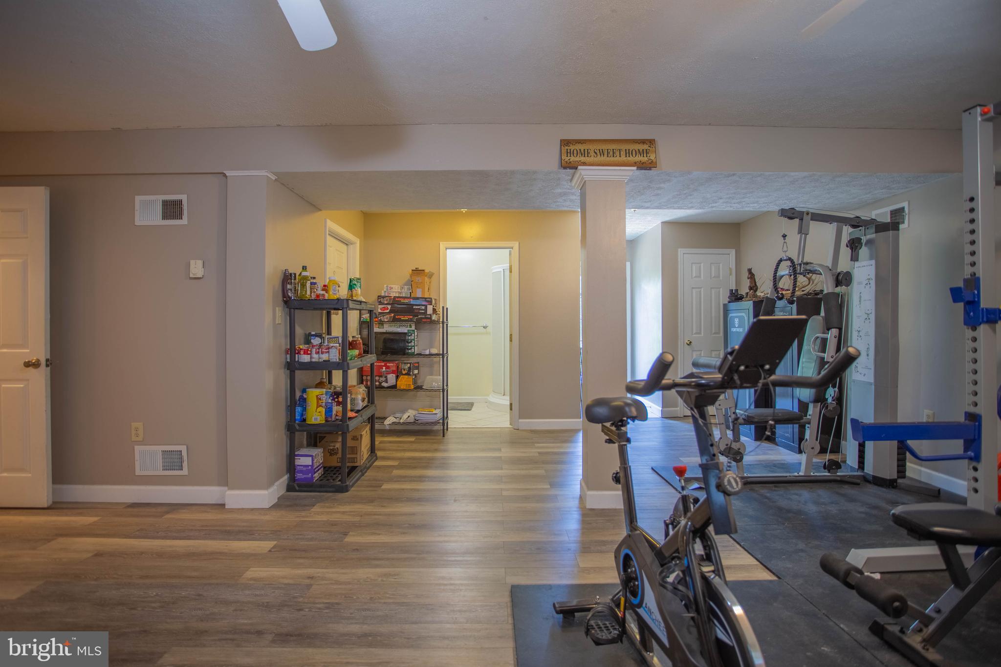 FOXCREST MANOR - Residential