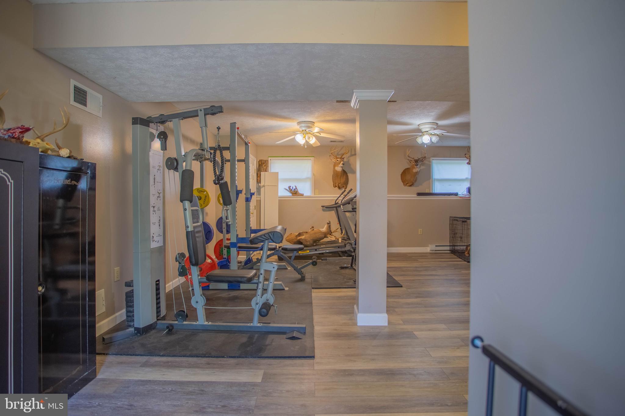 FOXCREST MANOR - Residential