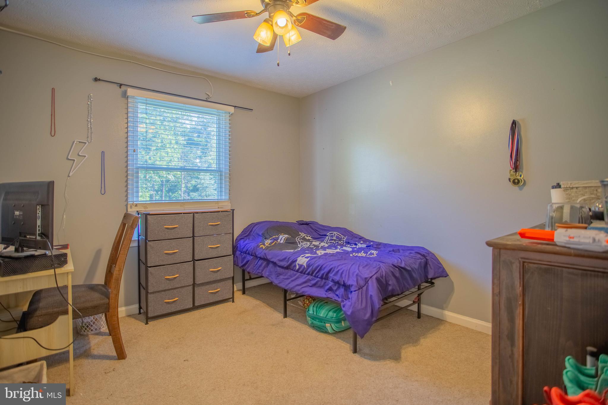 FOXCREST MANOR - Residential