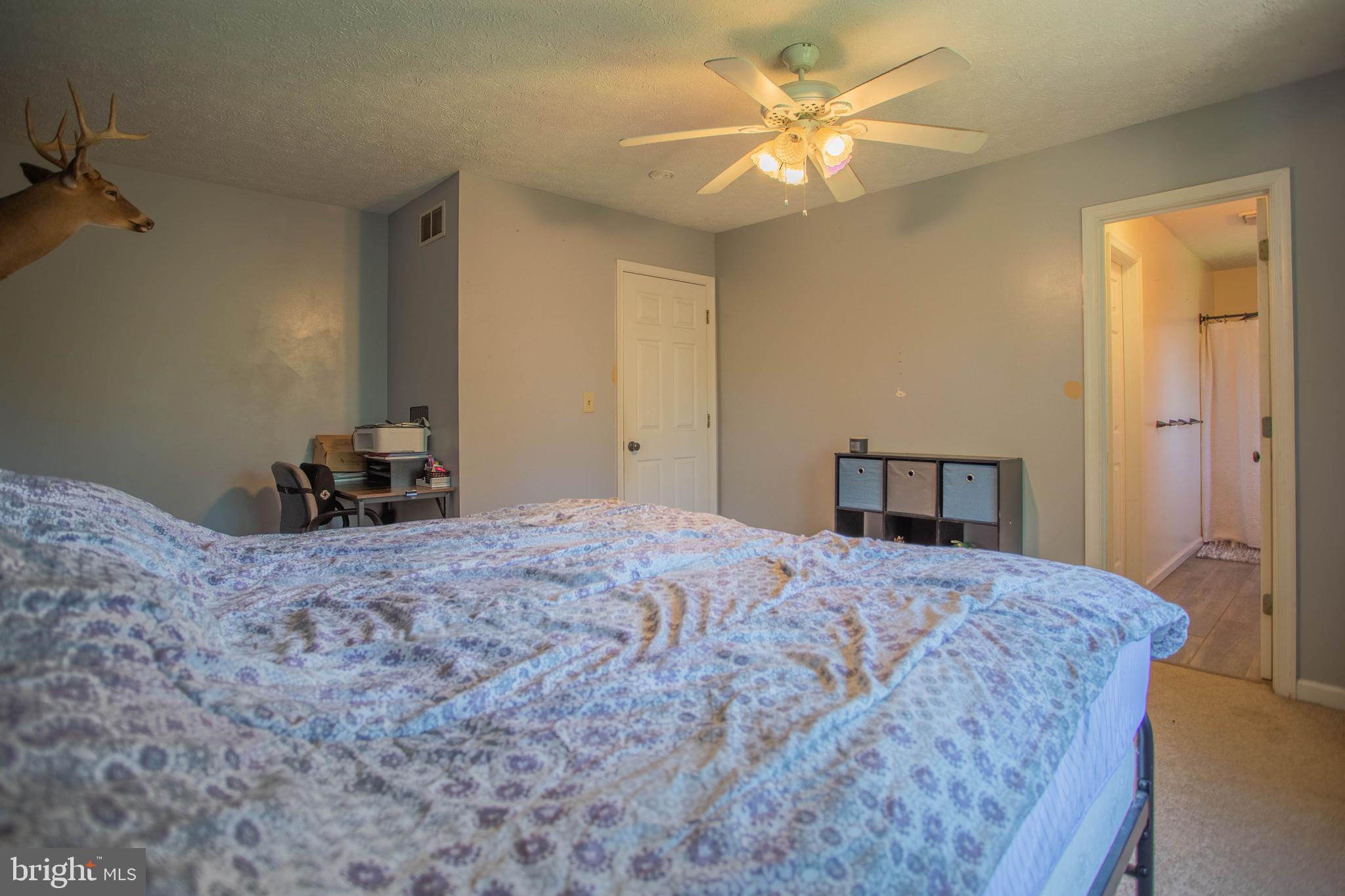 FOXCREST MANOR - Residential