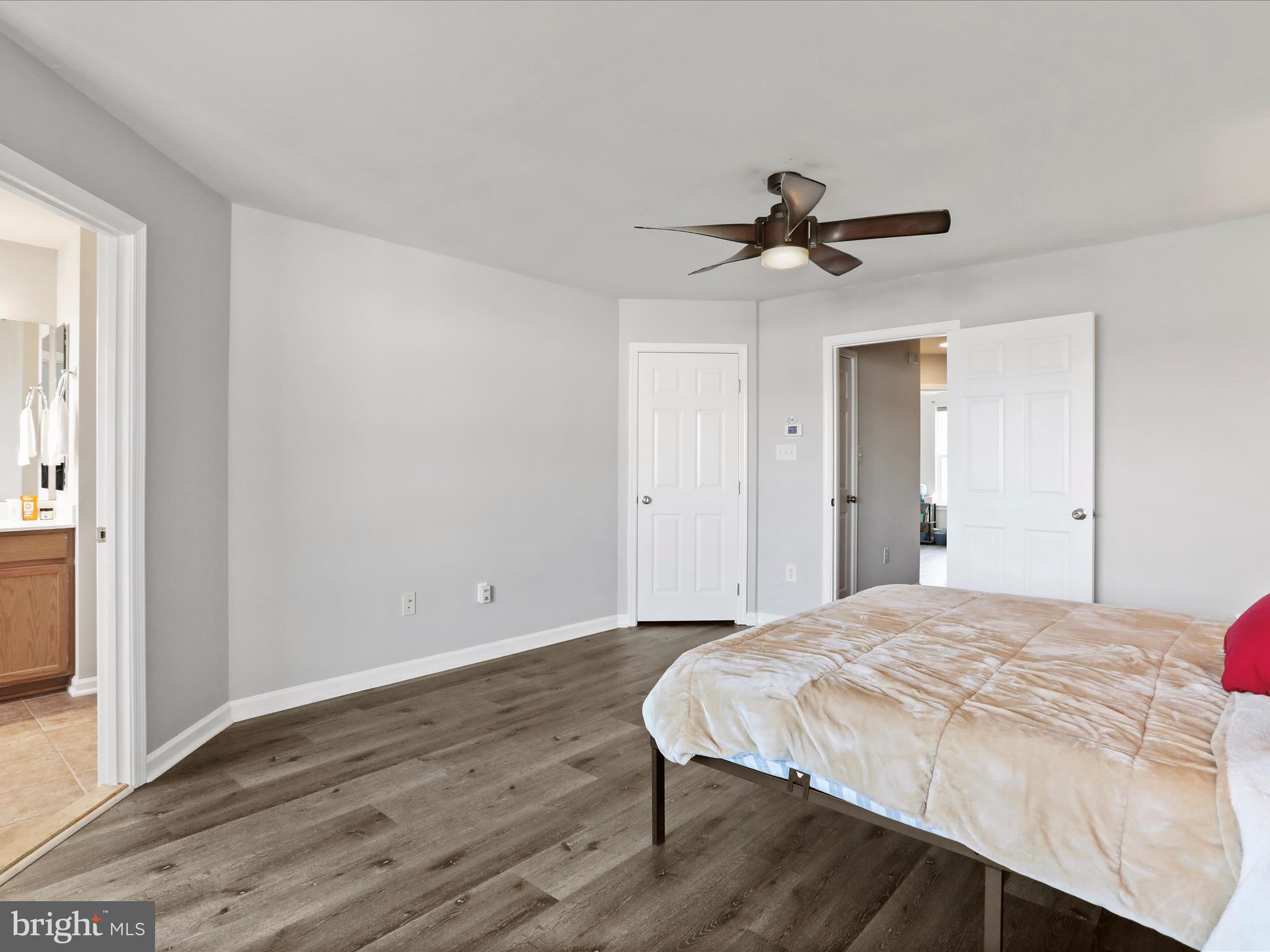 BROOKFIELD - Residential