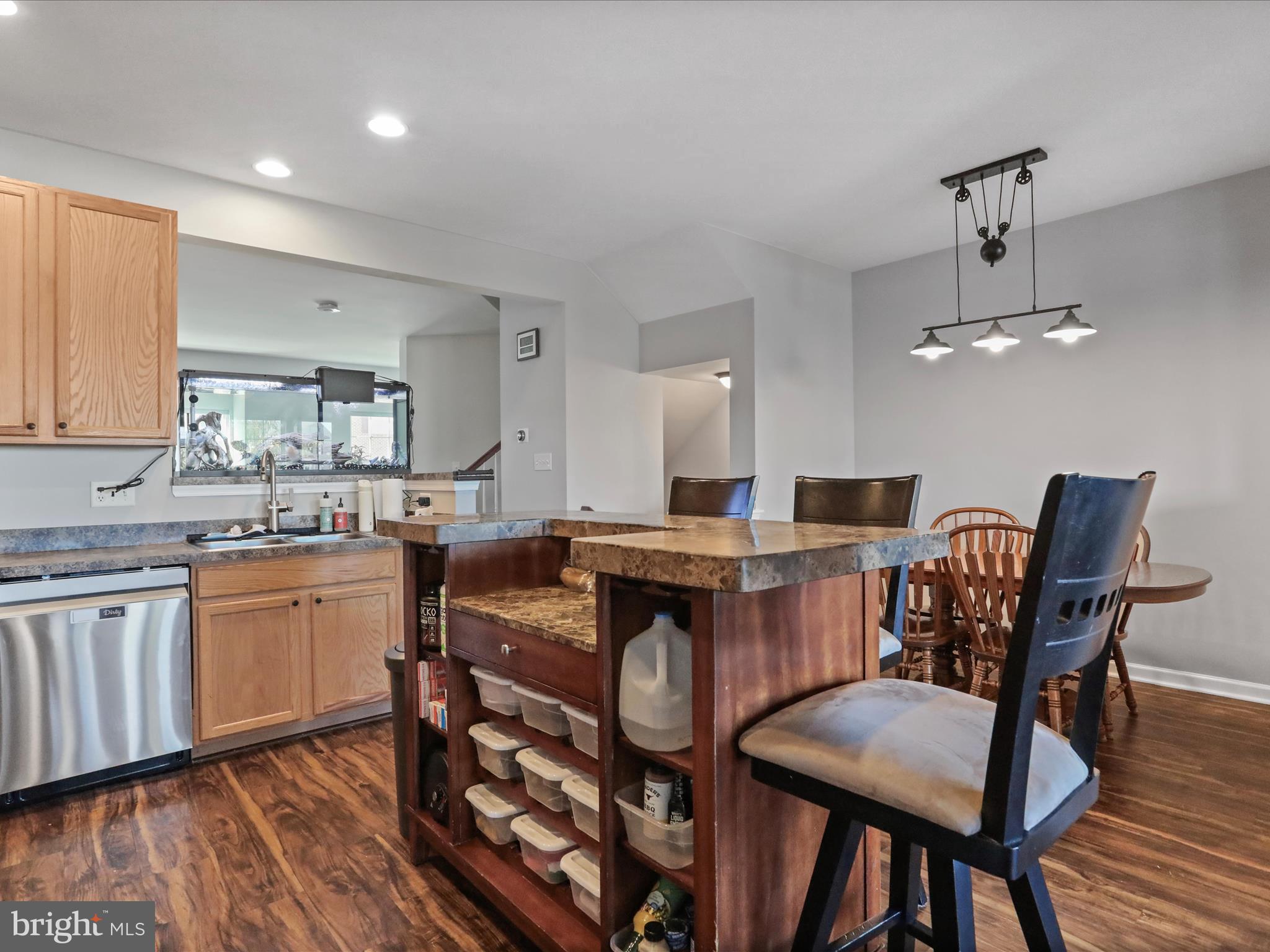 BROOKFIELD - Residential