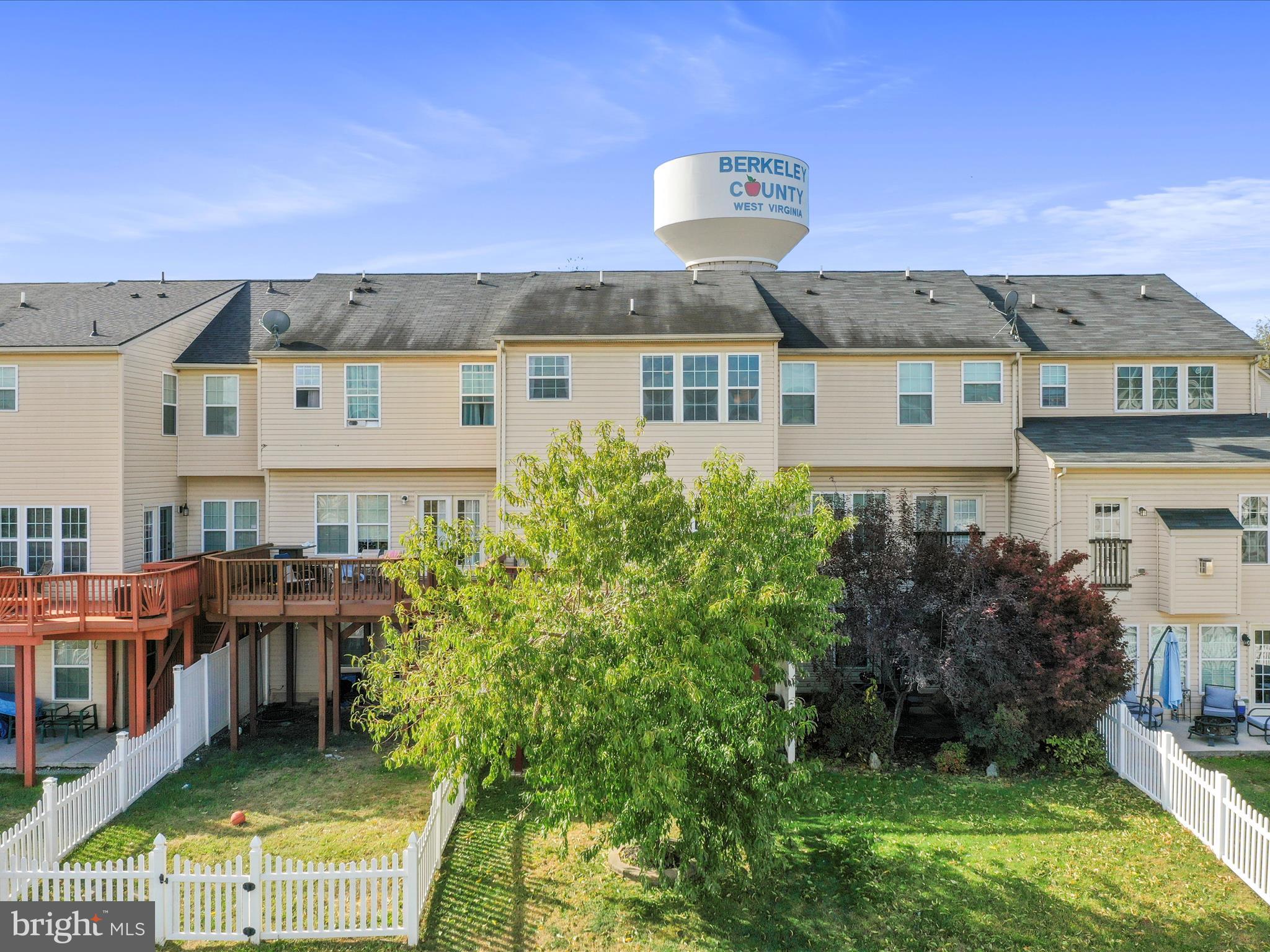 BROOKFIELD - Residential