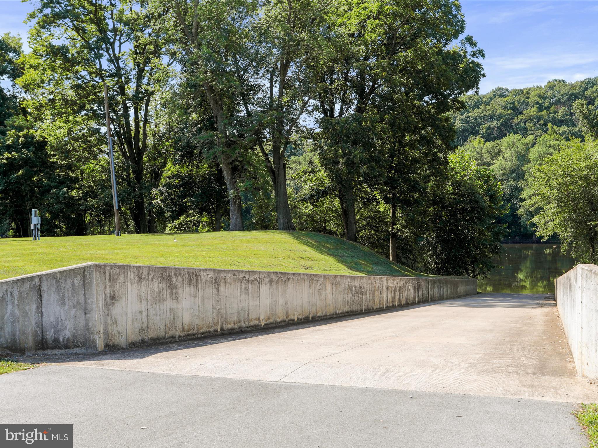 BROOKFIELD - Residential