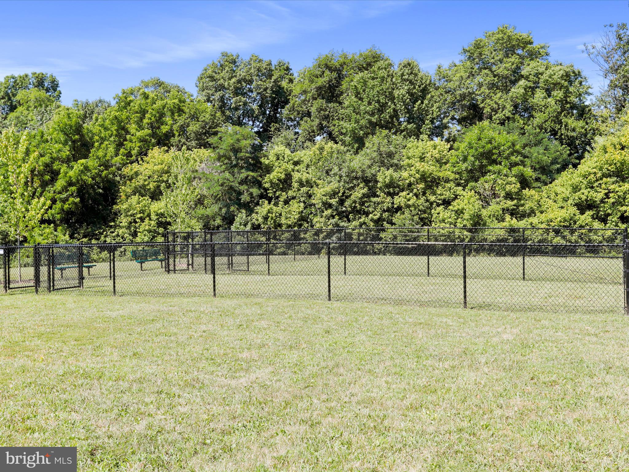 BROOKFIELD - Residential