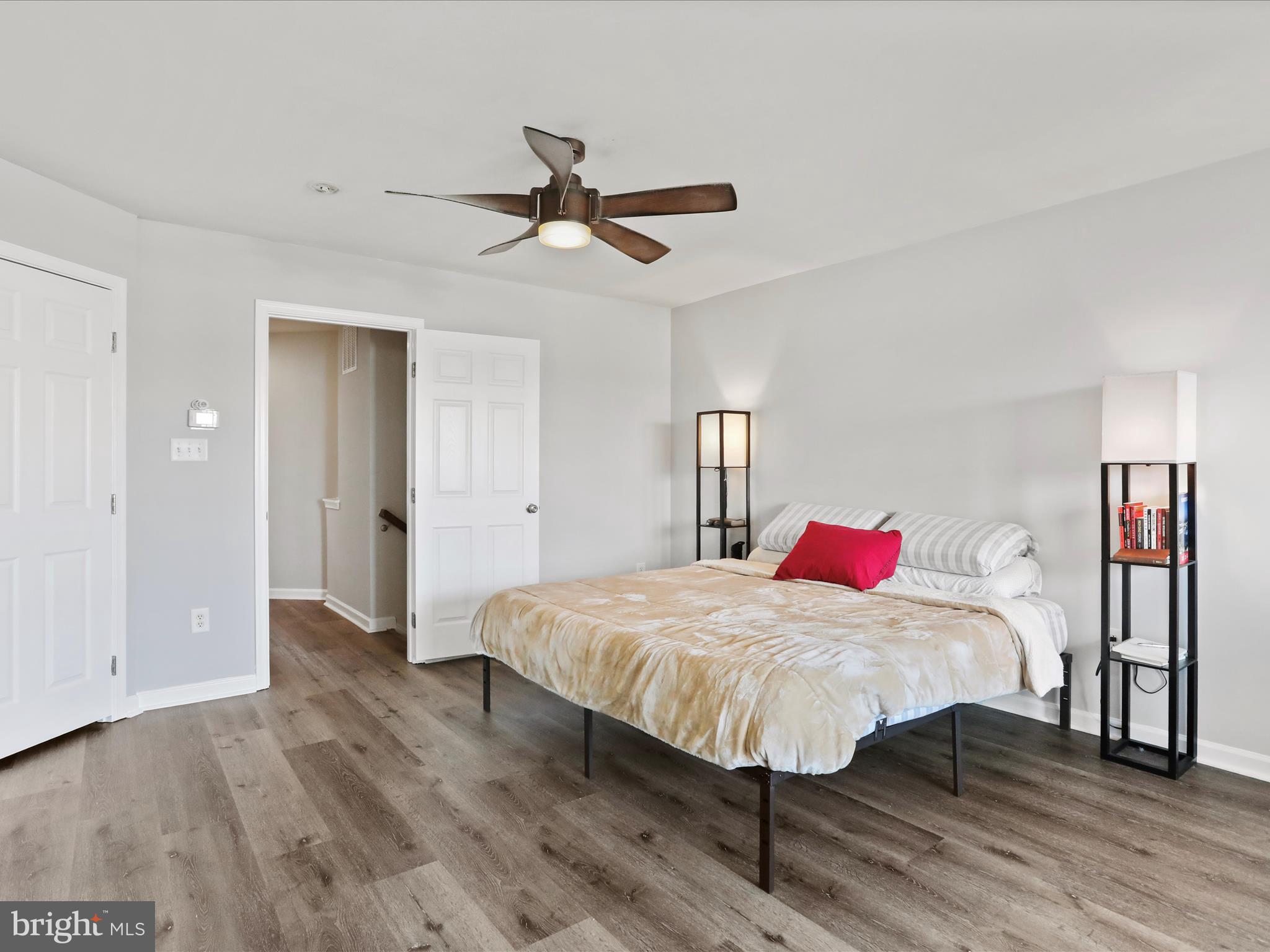 BROOKFIELD - Residential