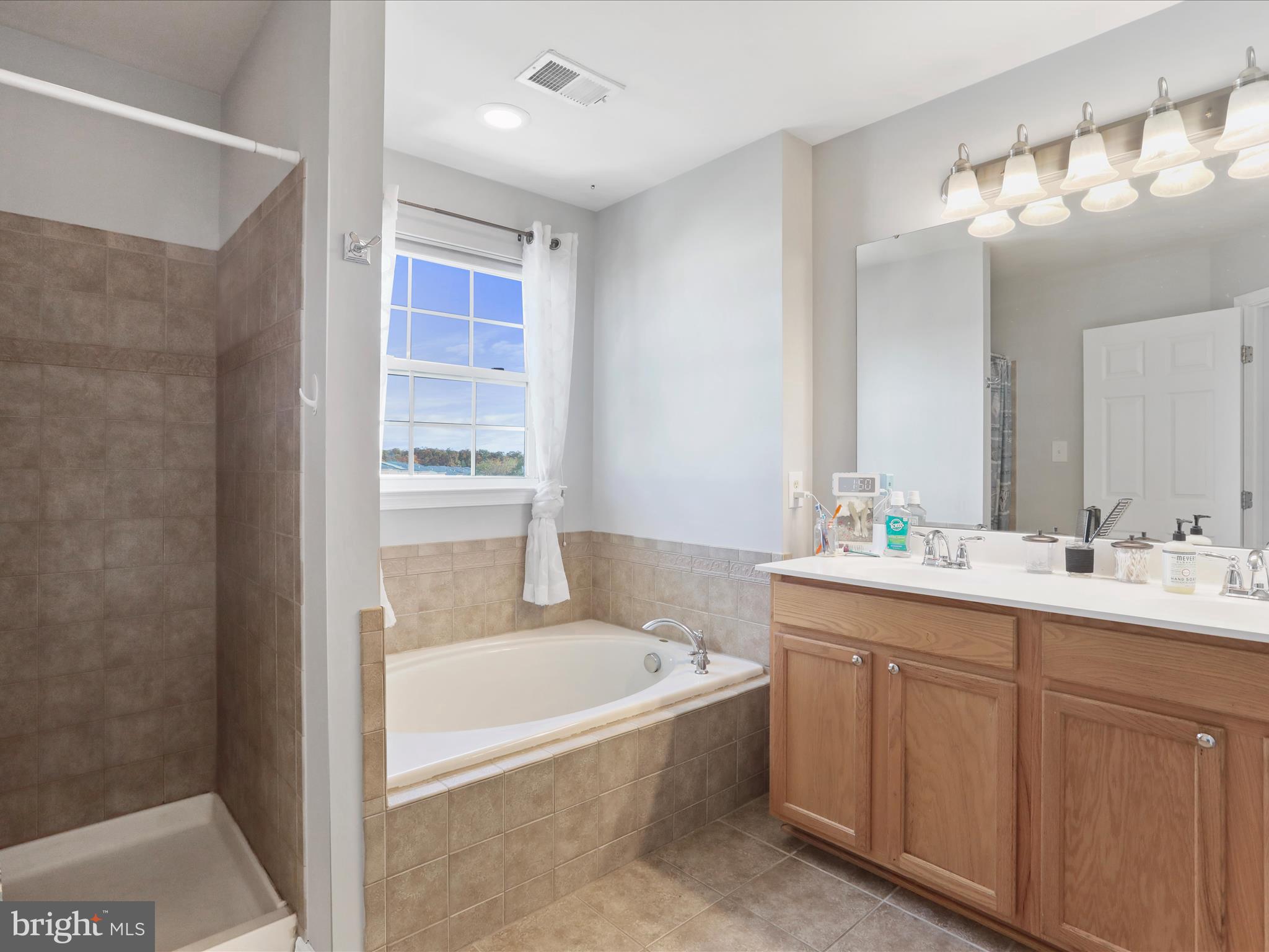 BROOKFIELD - Residential