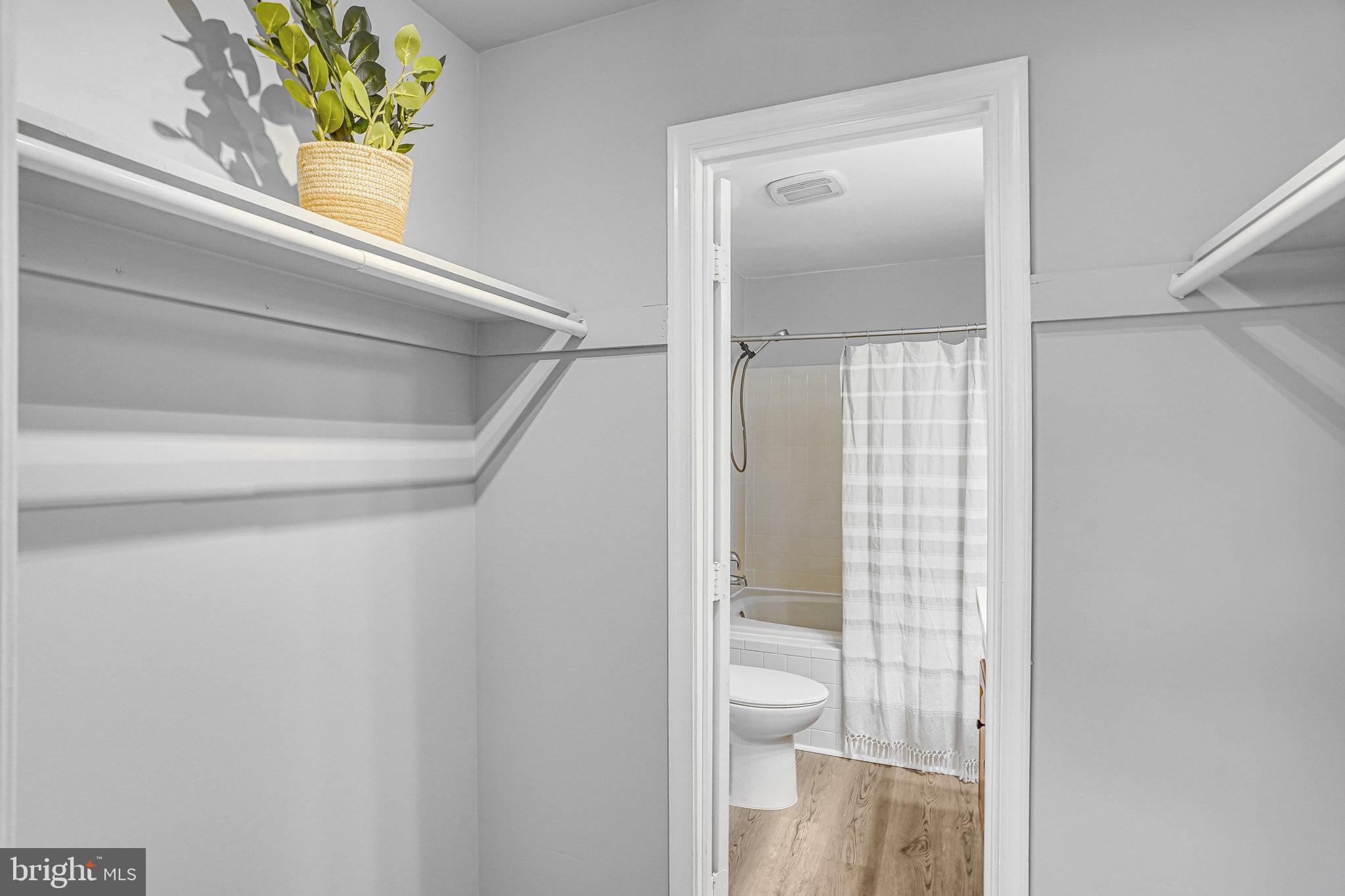 SUNNINGDALE MEADOWS - Residential