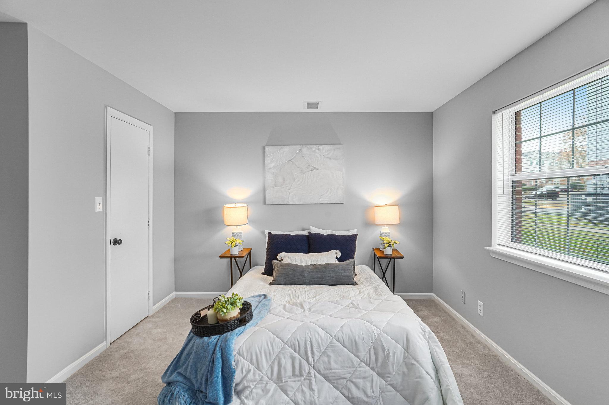 SUNNINGDALE MEADOWS - Residential