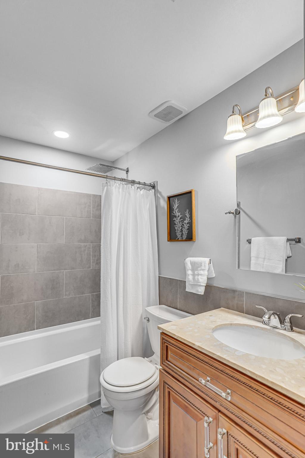 SUNNINGDALE MEADOWS - Residential