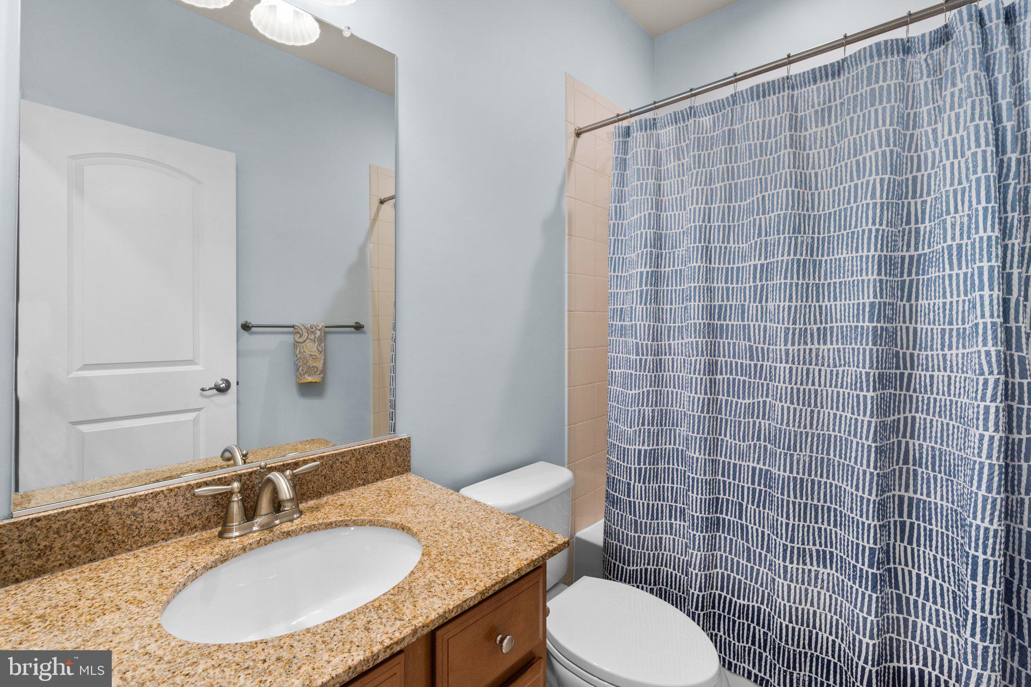 AUTUMN RIVER - Residential