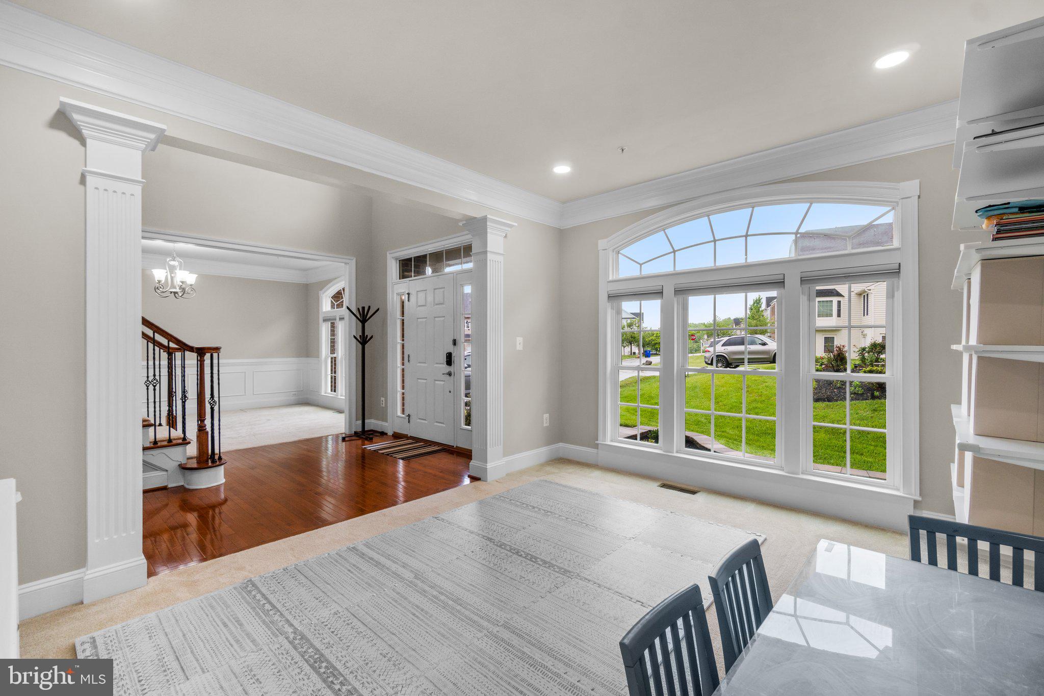 AUTUMN RIVER - Residential